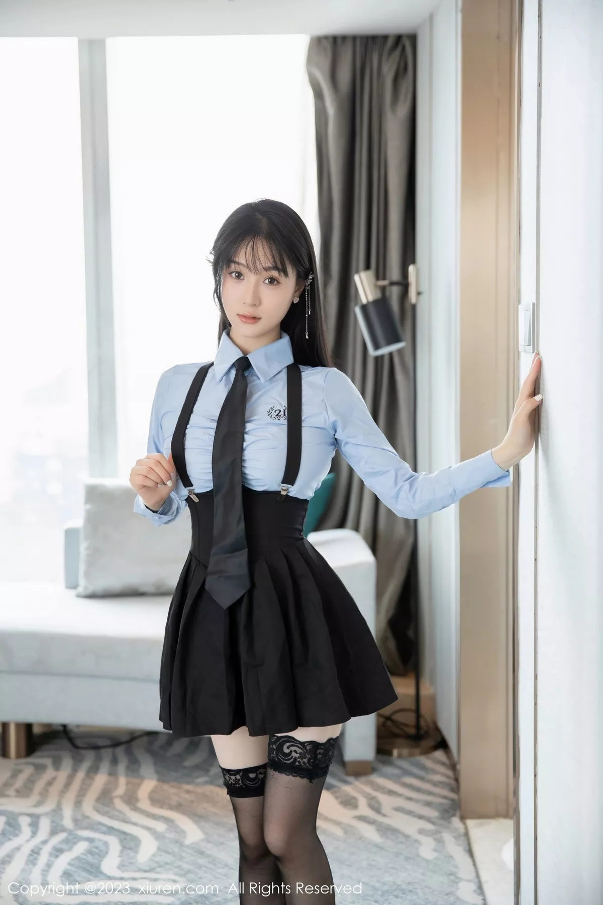 模特柚琪Rich性感学妹装扮半脱露黑色内衣秀丰腴美臀诱惑写真76P-第1章-图片1