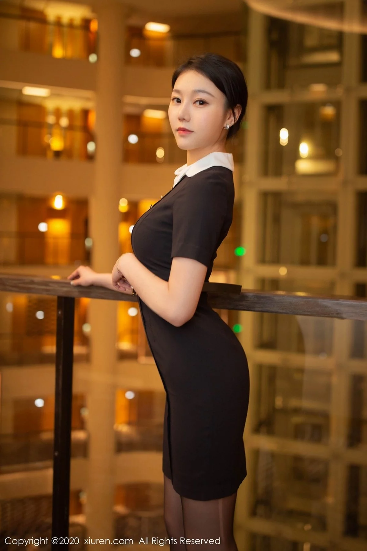 嫩模安然Maleah居家女友主题床上半脱无内黑丝露翘臀诱惑写真80P-第1章-图片2