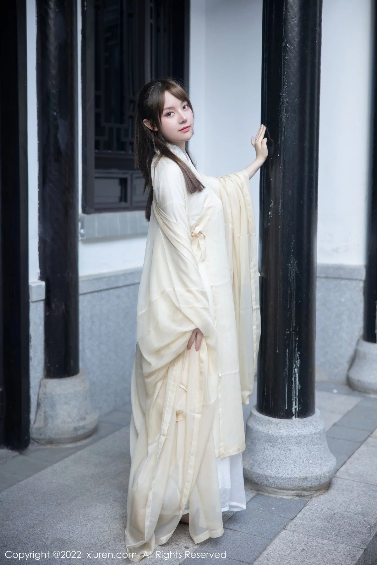 模特豆瓣酱私房性感白色古装服饰半脱露白嫩豪乳惹火诱惑写真77P-第1章-图片2