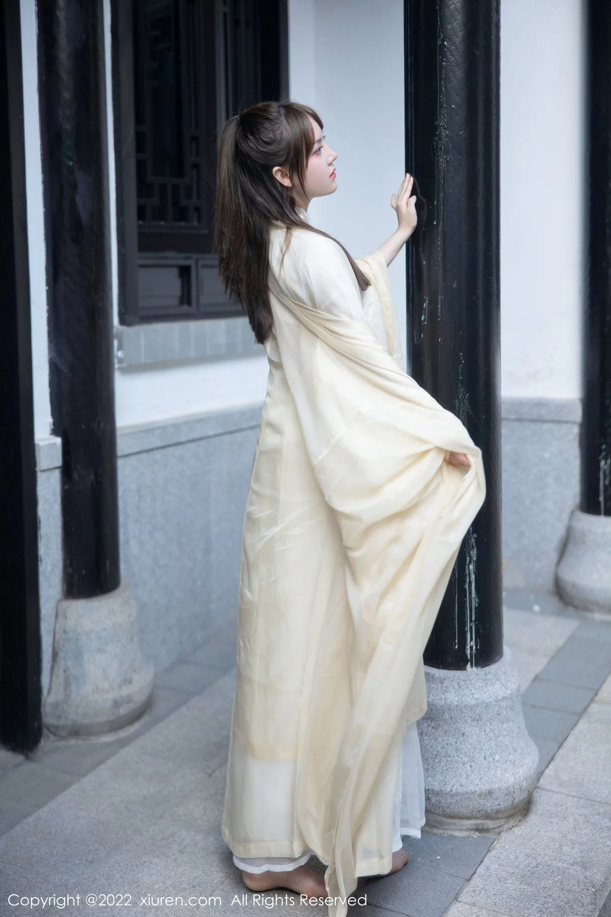 模特豆瓣酱私房性感白色古装服饰半脱露白嫩豪乳惹火诱惑写真77P-第1章-图片3