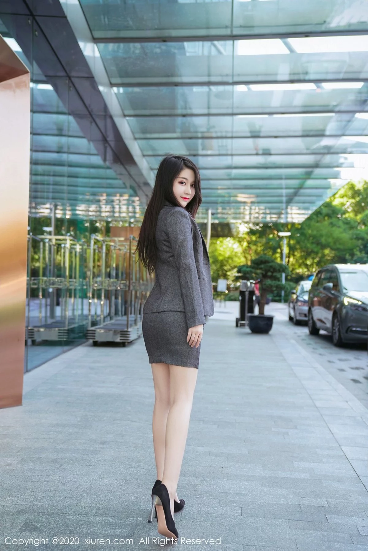 嫩模美七Mia酒店OL制服剧情主题性感透视内裤秀翘臀诱惑写真64P-第1章-图片2