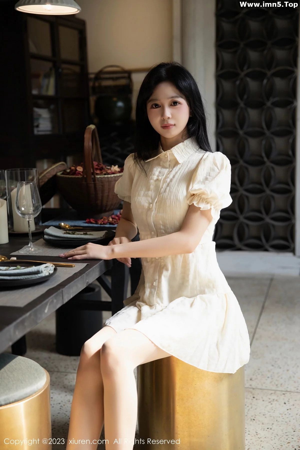模特糖豆sisi性感淡黄连衣裙露白色蕾丝内衣配原色丝袜诱惑写真62P-第1章-图片1