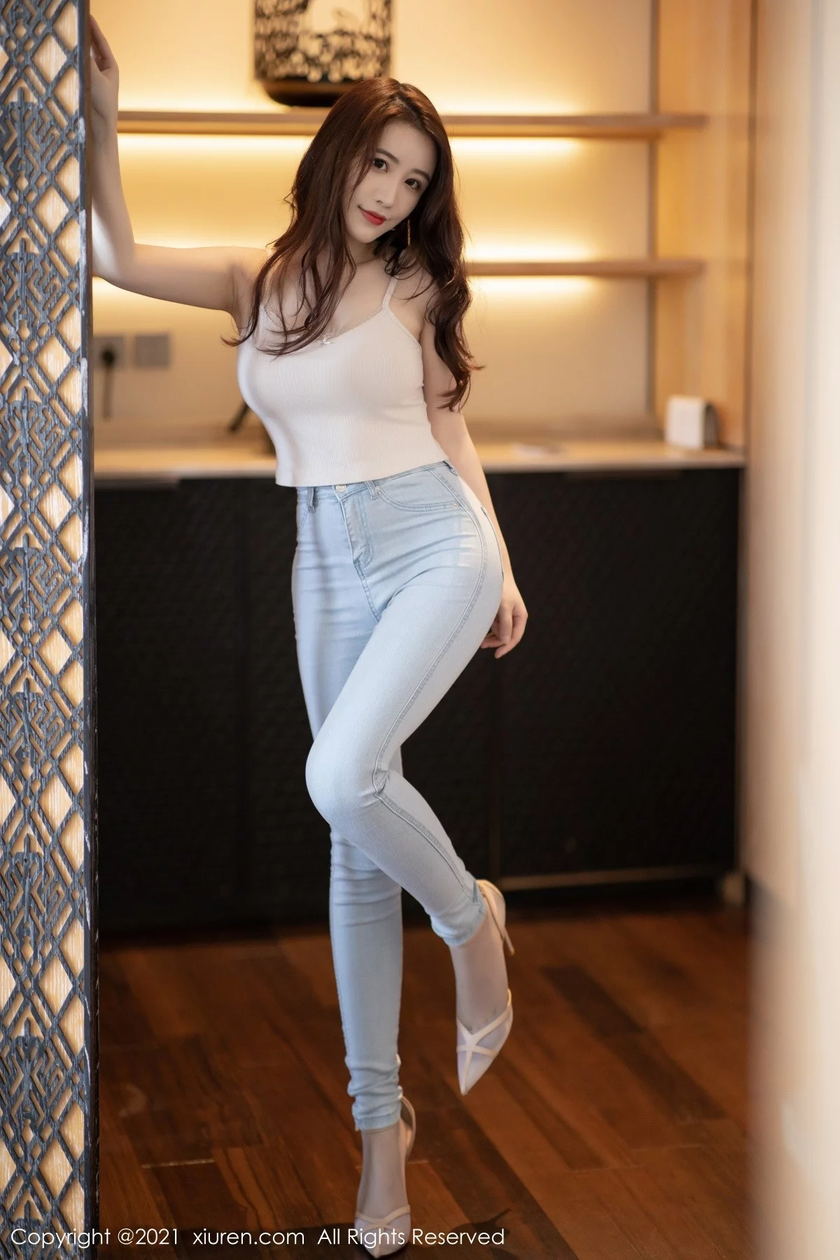 女神Cherry绯月樱三亚旅拍脱紧身牛仔裤露肉丝裤袜完美诱惑写真74P-第1章-图片3