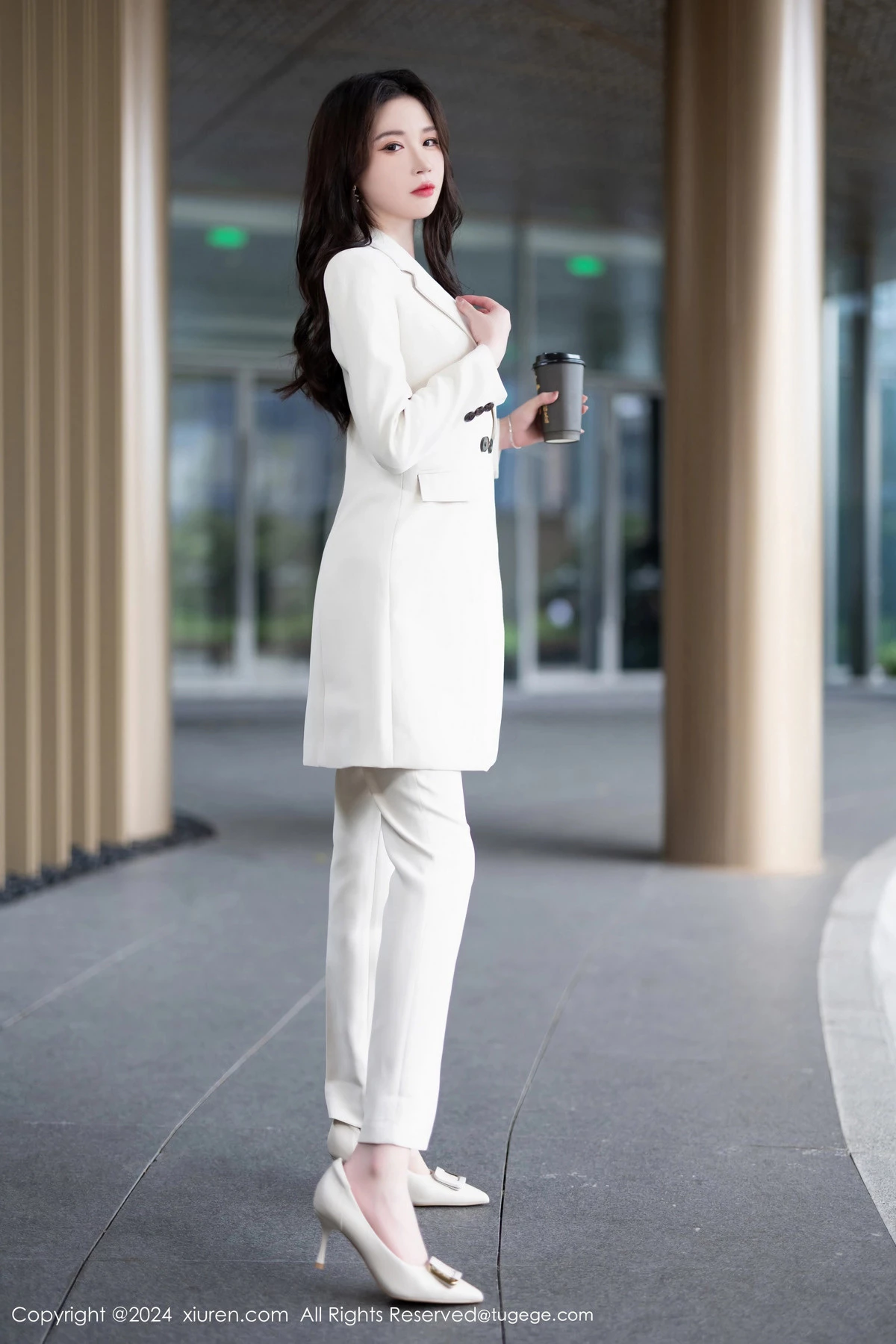 模特梦心玥性感白色套装露黑色轻透内衣配超薄肉丝迷人诱惑写真90P-第1章-图片1