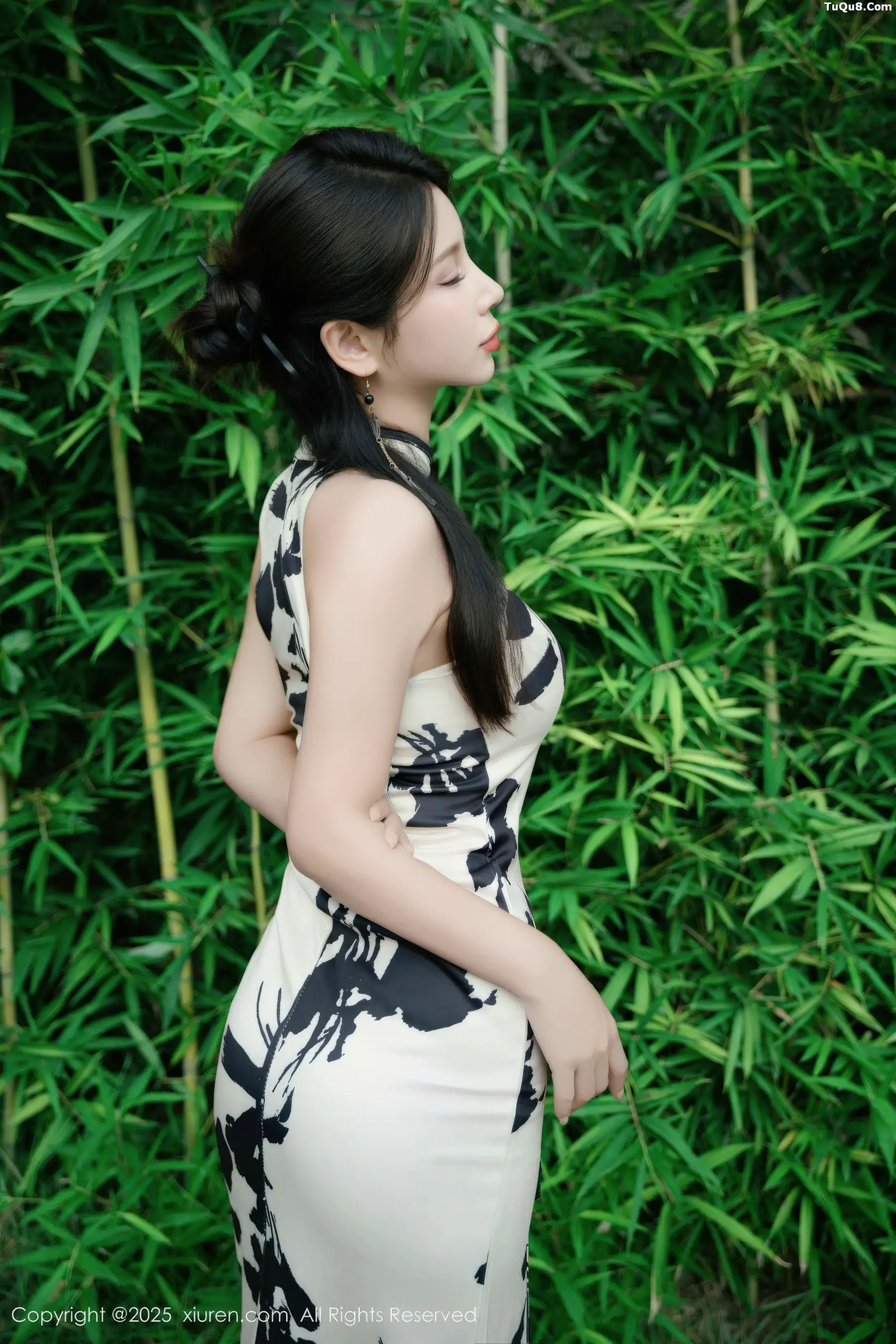 模特小蛮妖Yummy性感白色旗袍露白色内衣秀完美身材诱惑写真70P-第1章-图片2