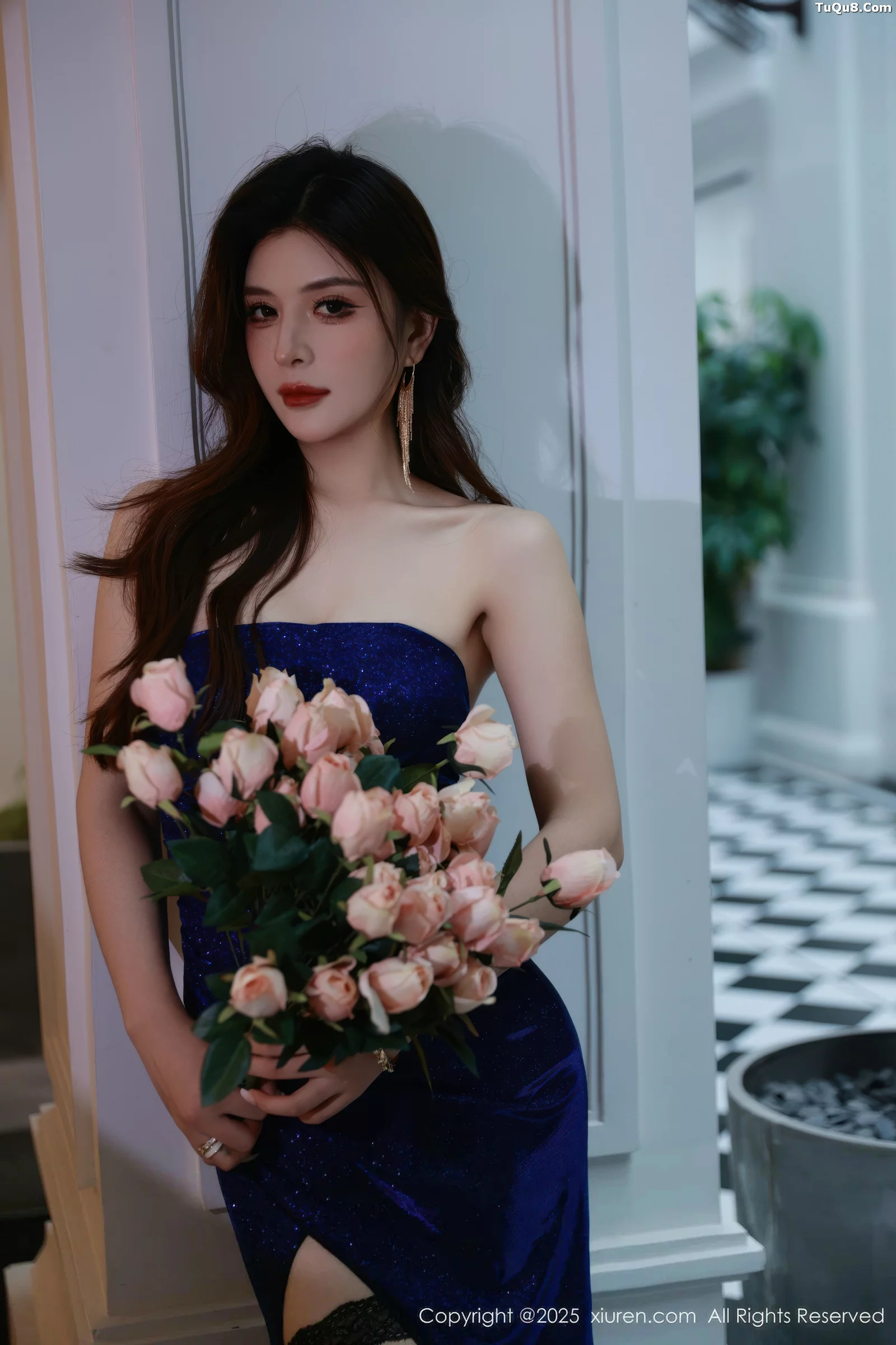 模特阿依莎性感蓝色连衣裙露蓝色内衣配黑丝袜秀曼妙身材诱惑写真71P-第1章-图片4