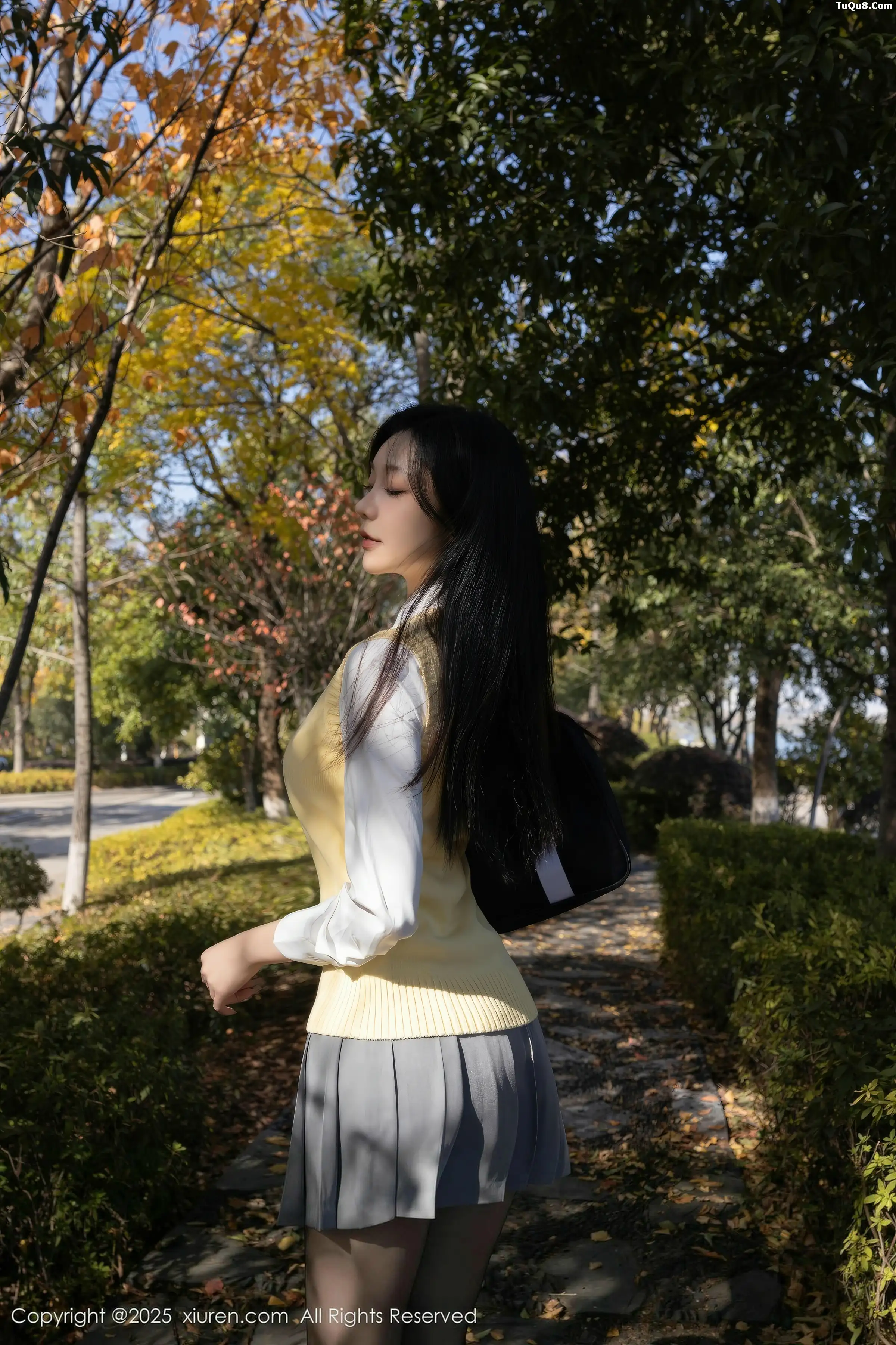 模特安然anran性感学生装扮百褶短裙配开档黑丝秀美腿诱惑写真77P-第1章-图片3
