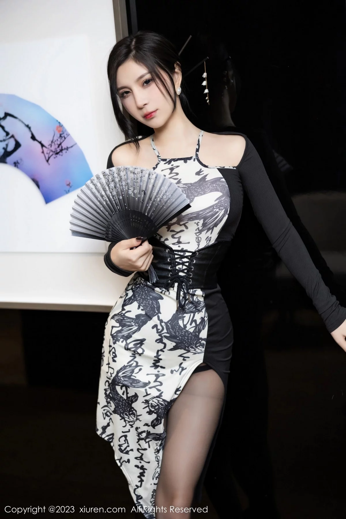 模特小蛮妖Yummy脱性感连衣裙露黑色内衣配超薄黑丝魅惑写真83P-第1章-图片1
