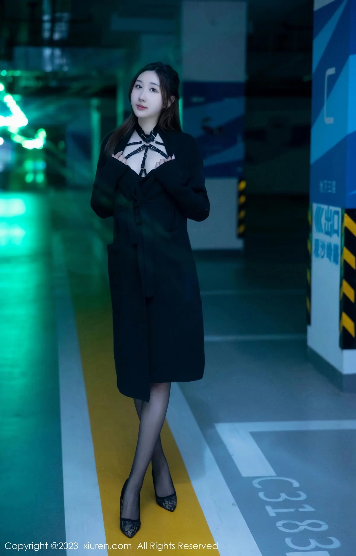 模特江真真性感黑色薄透情趣内衣配黑丝吊袜秀惹火身材诱惑写真88P-第1章-图片2