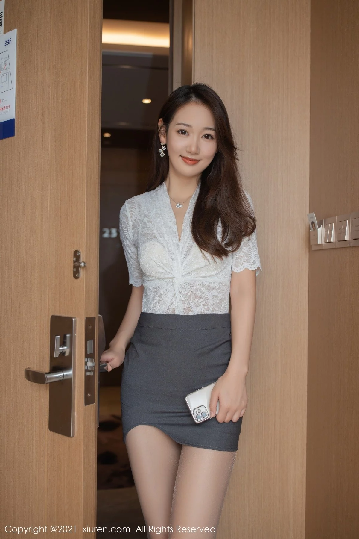 模特唐安琪今晚不回家主题私房半脱露蕾丝内衣撩人诱惑写真76P-第1章-图片3