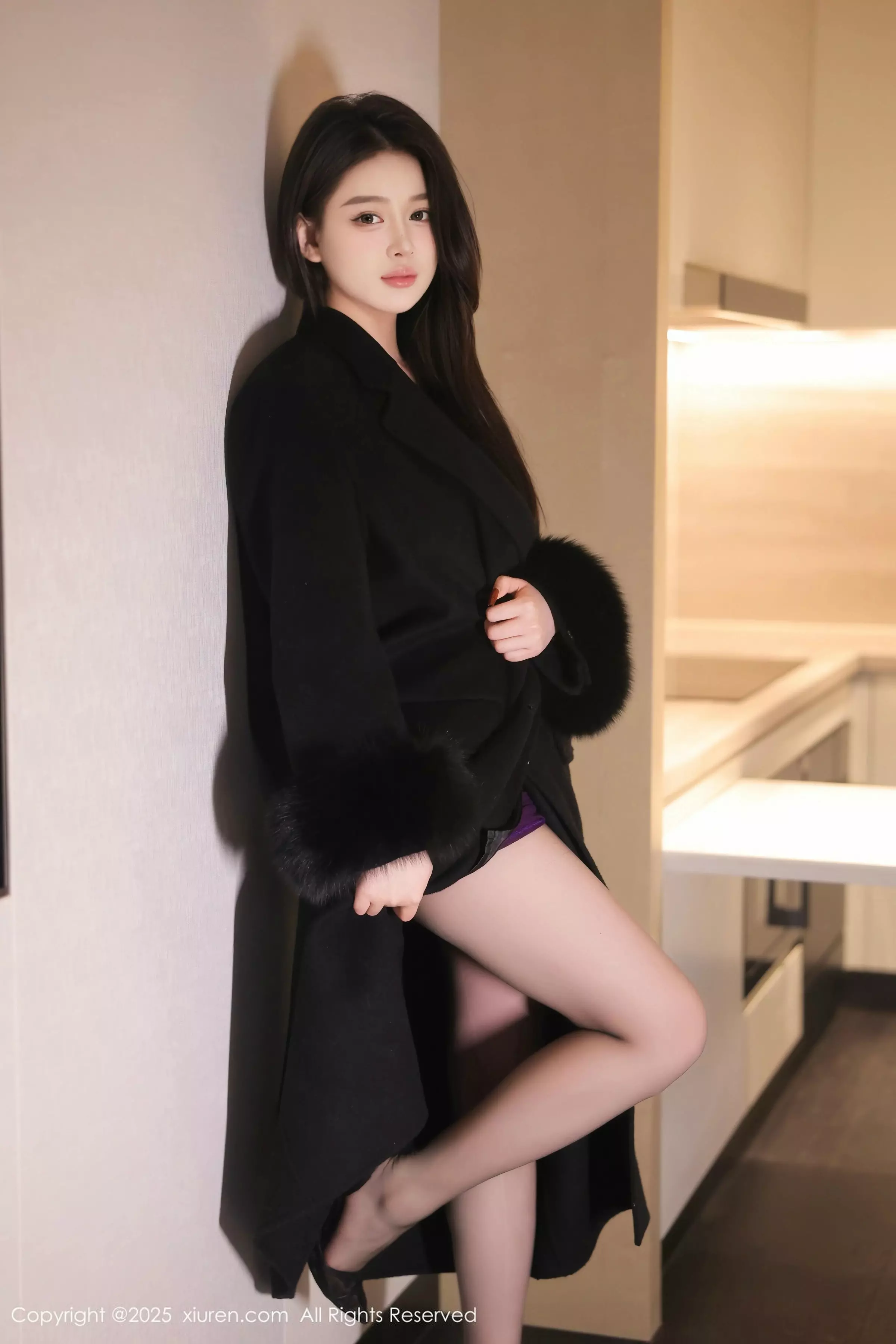 模特温妮性感紫色薄透情趣服饰配超薄黑丝秀凹凸身材诱惑写真76P-第1章-图片3