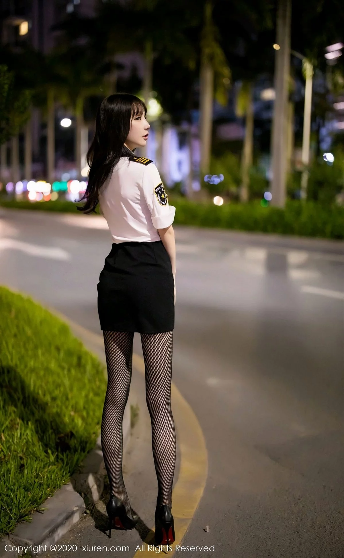 女神周于希Sandy时尚魅力制服私房半脱露性感红色内衣诱惑写真50P-第1章-图片1