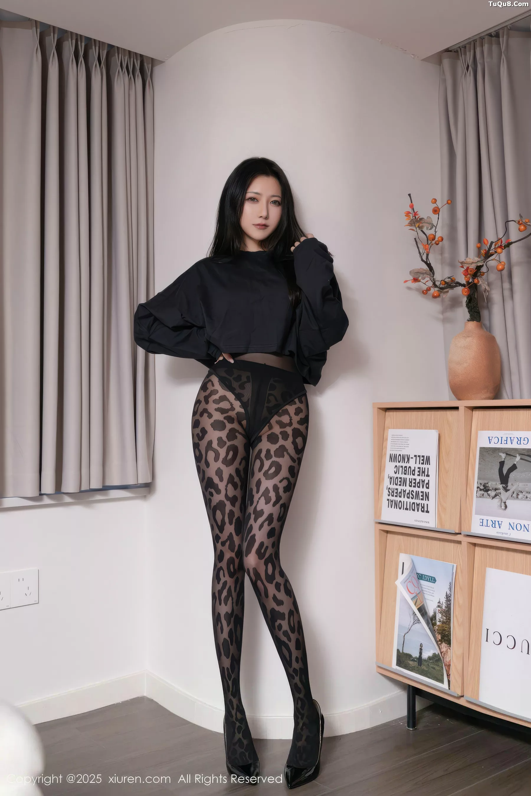模特鱼子酱Fish性感黑色内衣配豹纹黑丝秀曼妙身姿撩人诱惑写真75P-第1章-图片2