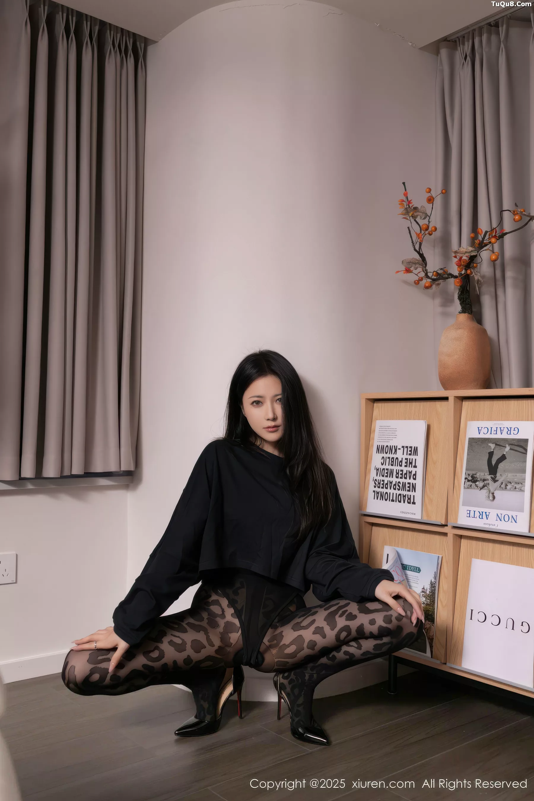 模特鱼子酱Fish性感黑色内衣配豹纹黑丝秀曼妙身姿撩人诱惑写真75P-第1章-图片4