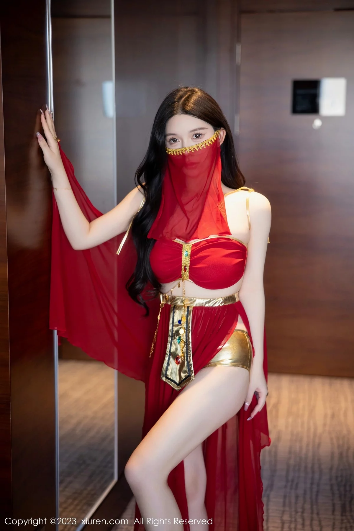 模特林珊珊性感红色西域舞娘装扮秀曼妙丰腴身姿迷人诱惑写真84P-第1章-图片1