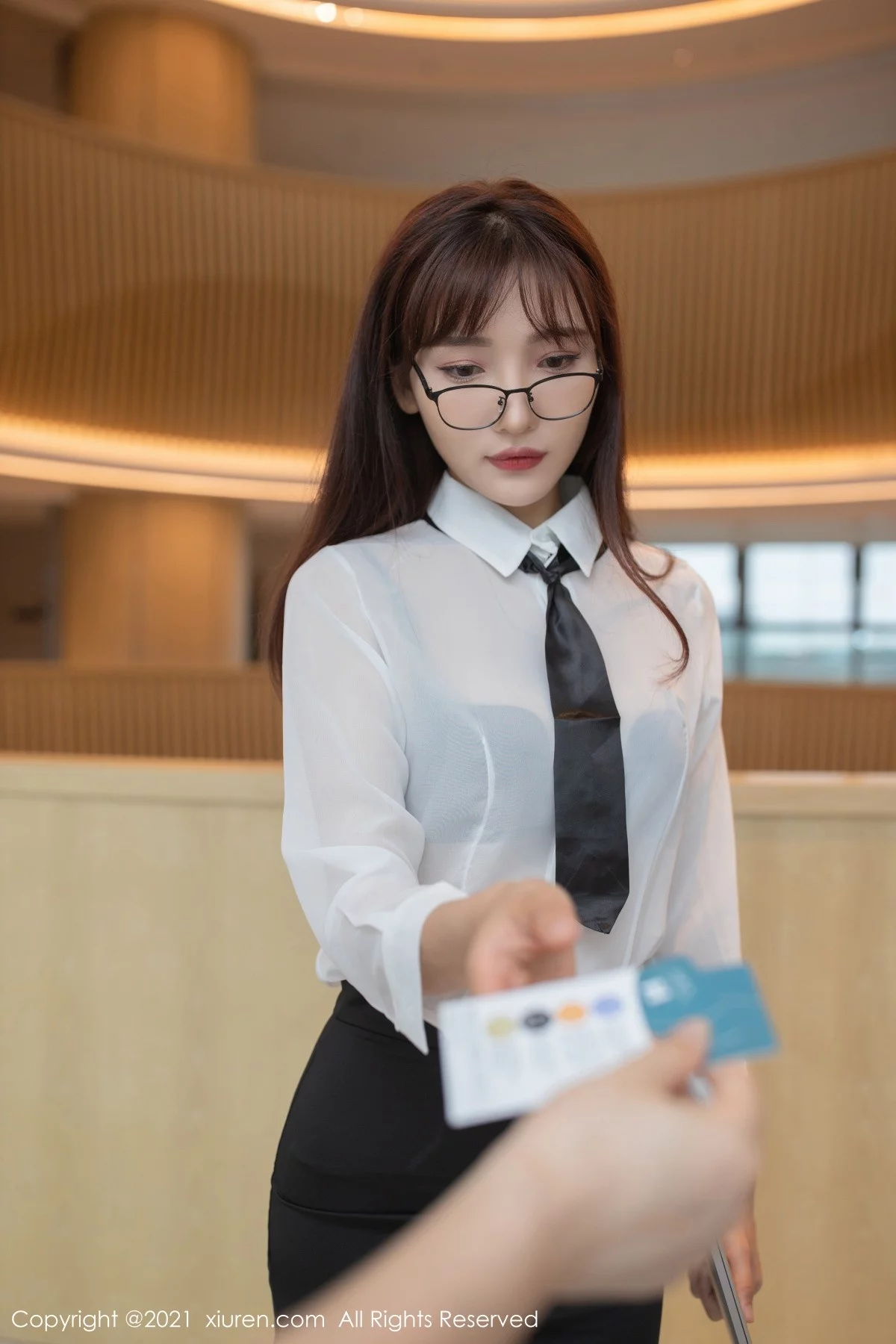 模特陆萱萱出差剧情主题酒店床上性感内衣配无内黑丝诱惑写真83P-第1章-图片3