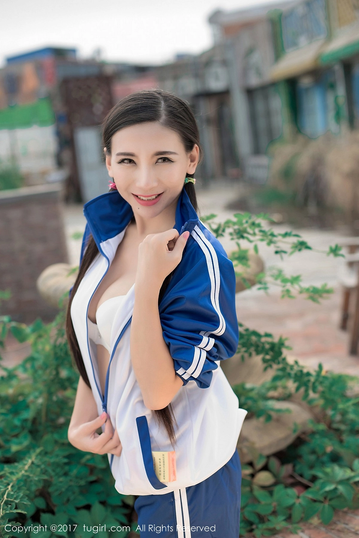 嫩模赵颖居家青春校服系半脱秀性感美胸妩媚迷人写真55P-第1章-图片1