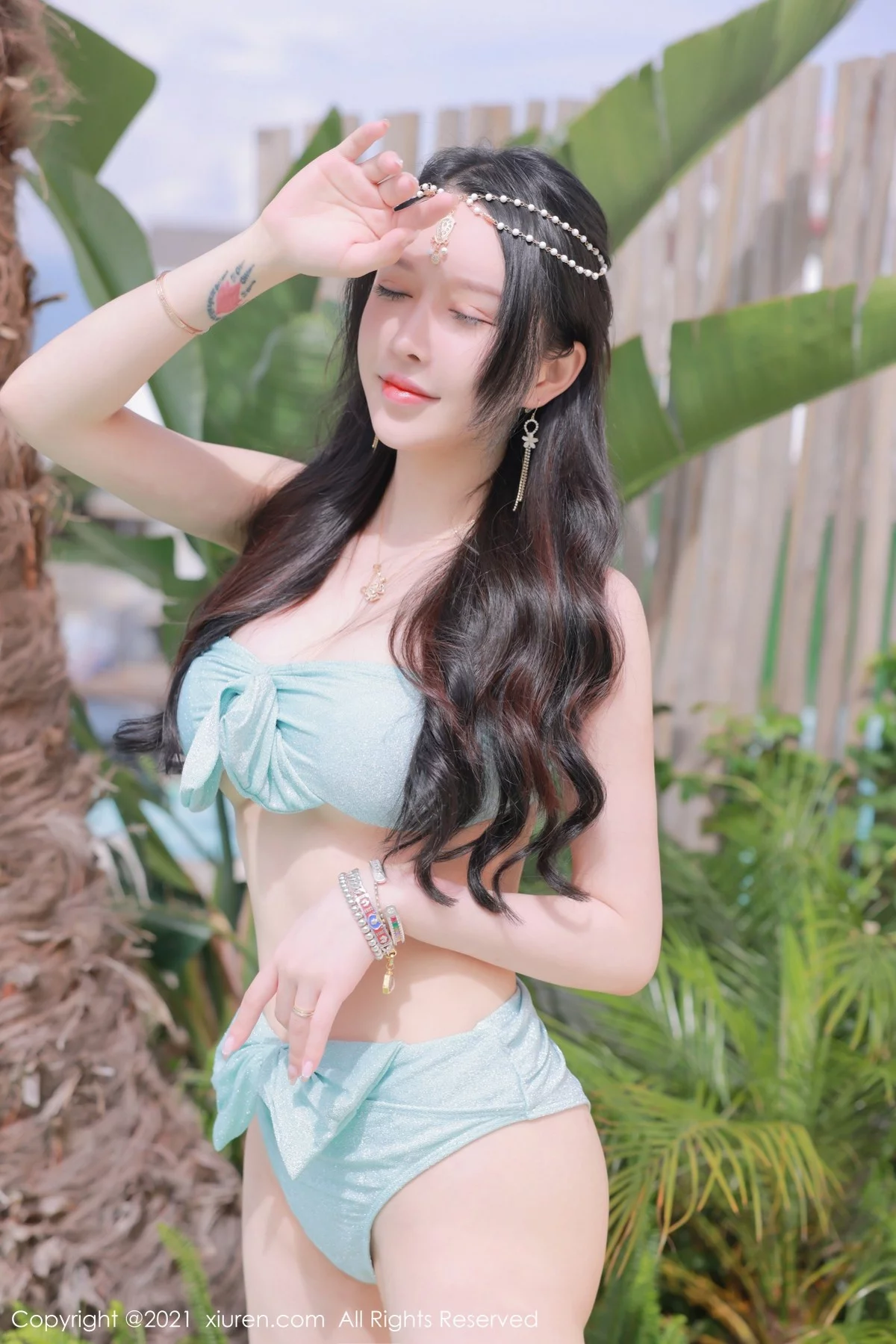 模特玉兔miki大理旅拍异域风情主题半脱秀完美身材诱惑写真50P-第1章-图片1