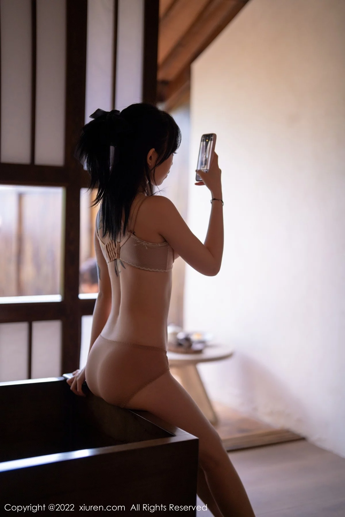 模特奶瓶大理旅拍脱连衣裙露性感蕾丝内衣秀苗条身材诱惑写真53P-第1章-图片2