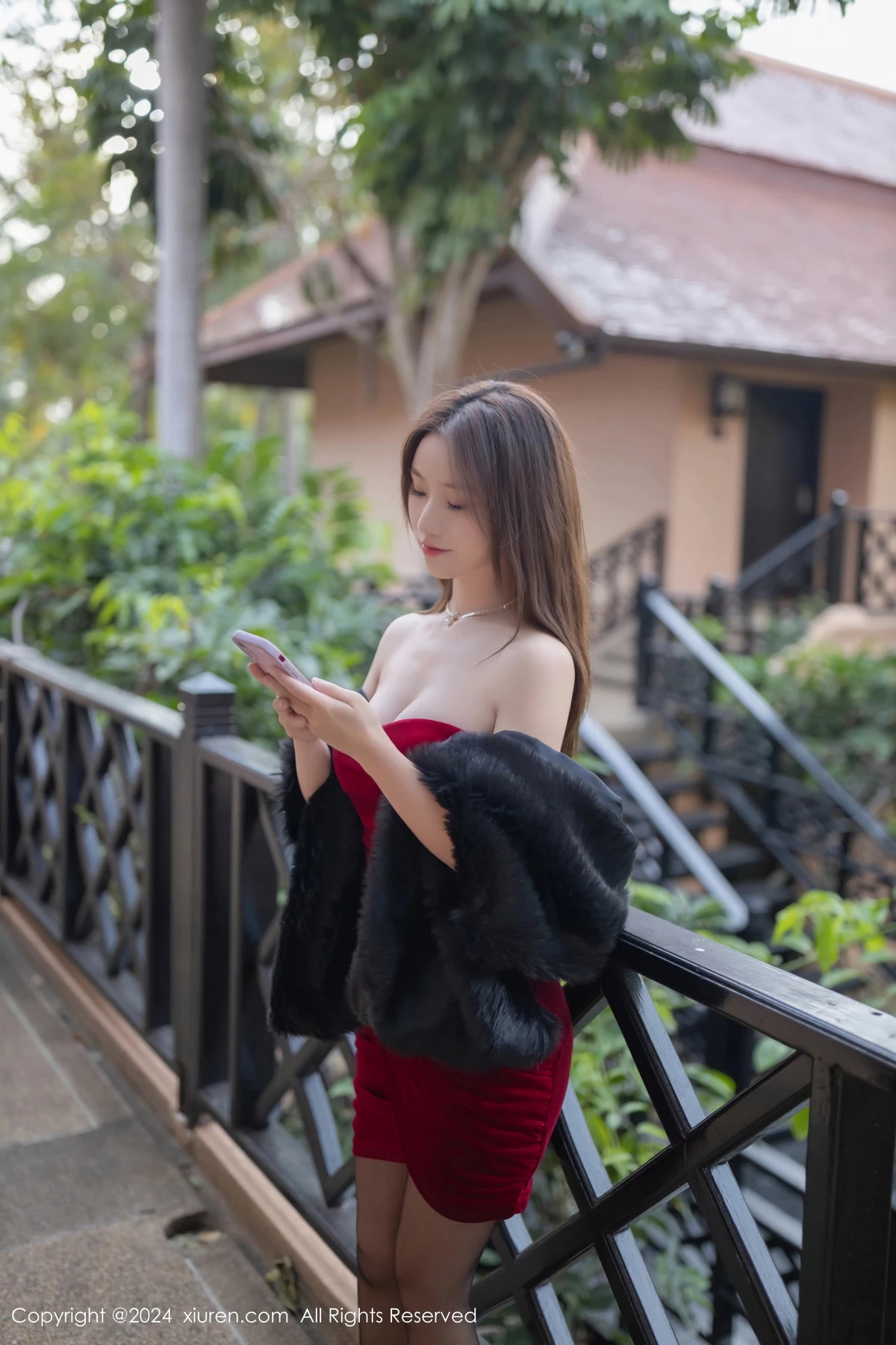 模特杏子Yada性感红色连衣短裙露黑色内衣秀曼妙身姿诱惑写真82P-第1章-图片1