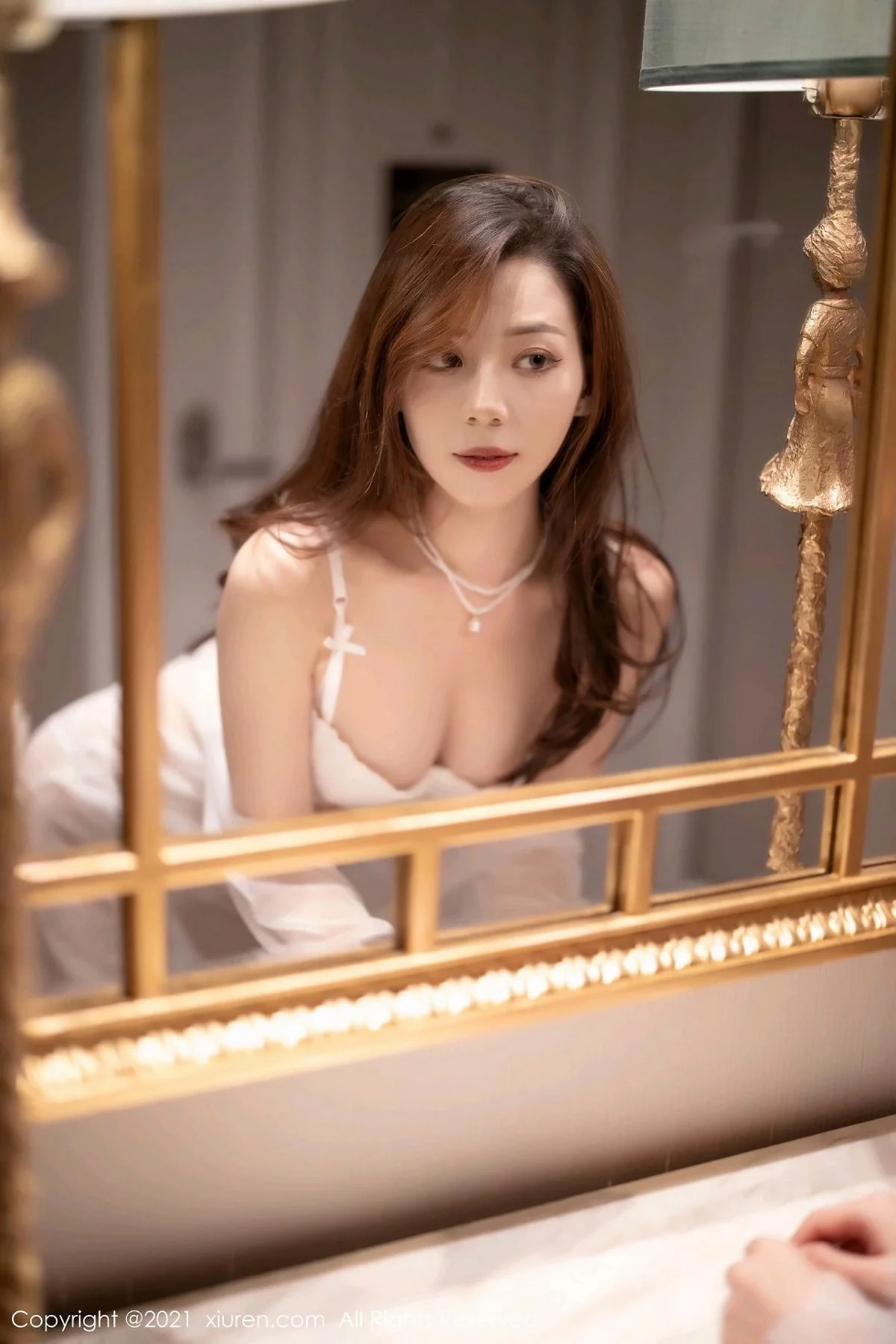 嫩模言沫私房床上白天轻透镂空内衣秀翘臀美腿撩人诱惑写真50P-第1章-图片3