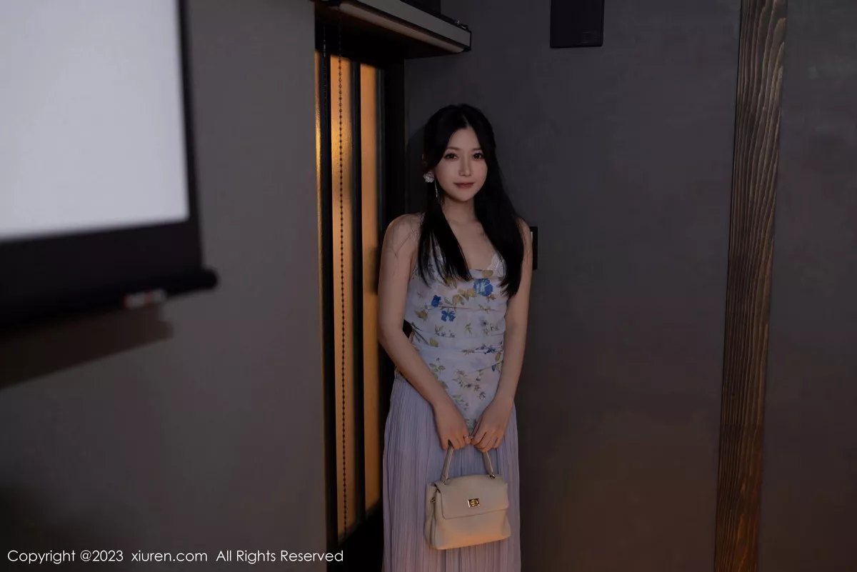 模特鱼子酱Fish情节拍摄性感蓝灰上衣配长裙秀曼妙身姿诱惑写真81P-第1章-图片2