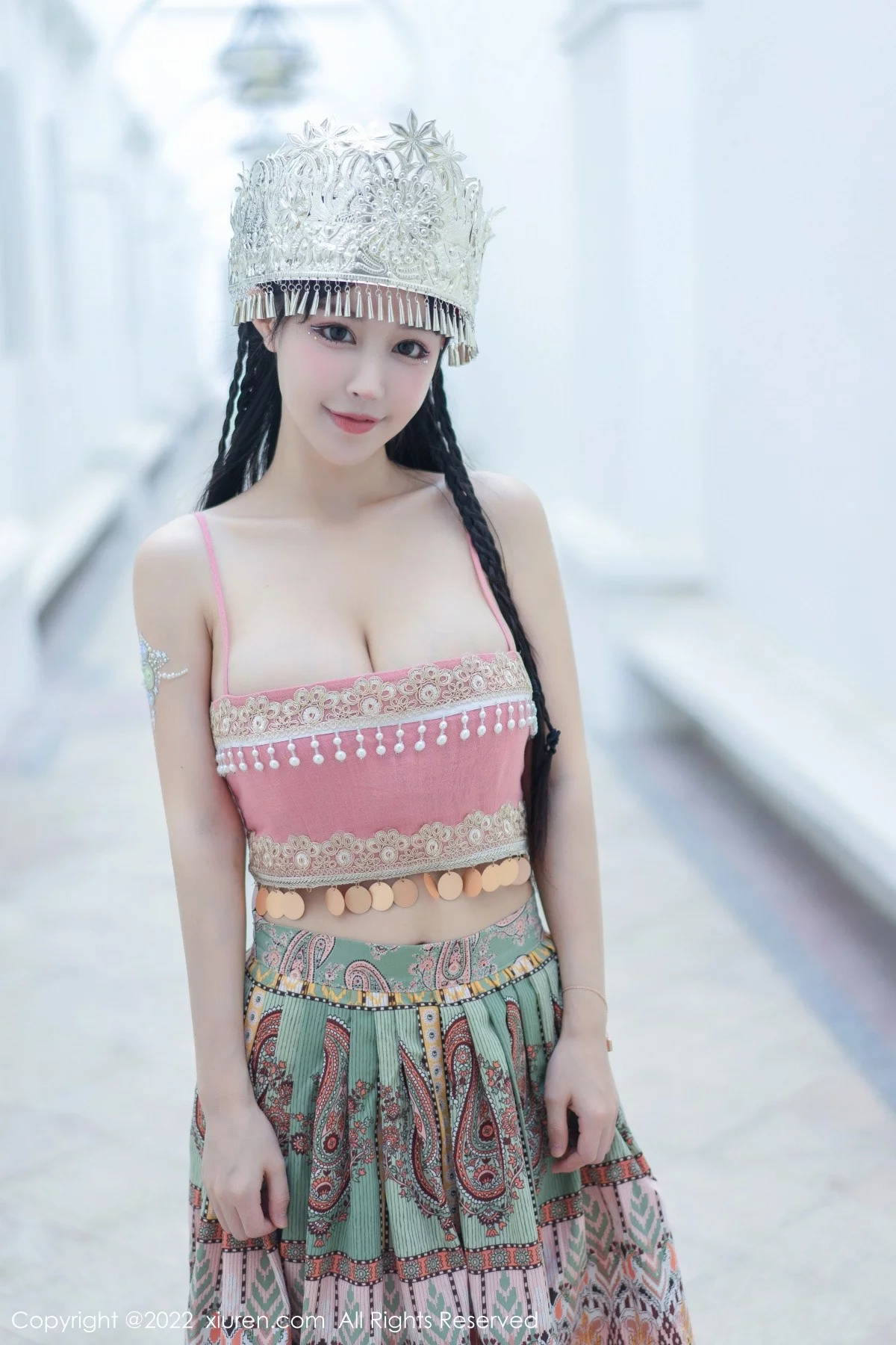 女神朱可儿Flora民族服饰装扮性感粉色吊带露傲人豪乳诱惑写真70P-第1章-图片1