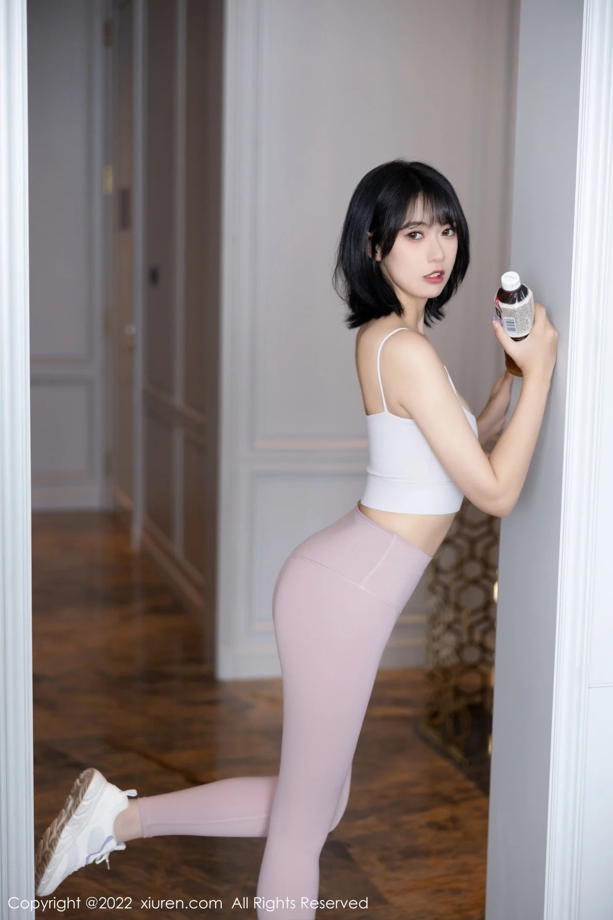 模特林子遥性感浅色瑜伽服半脱露超薄无内肉丝秀翘臀诱惑写真88P-第1章-图片3