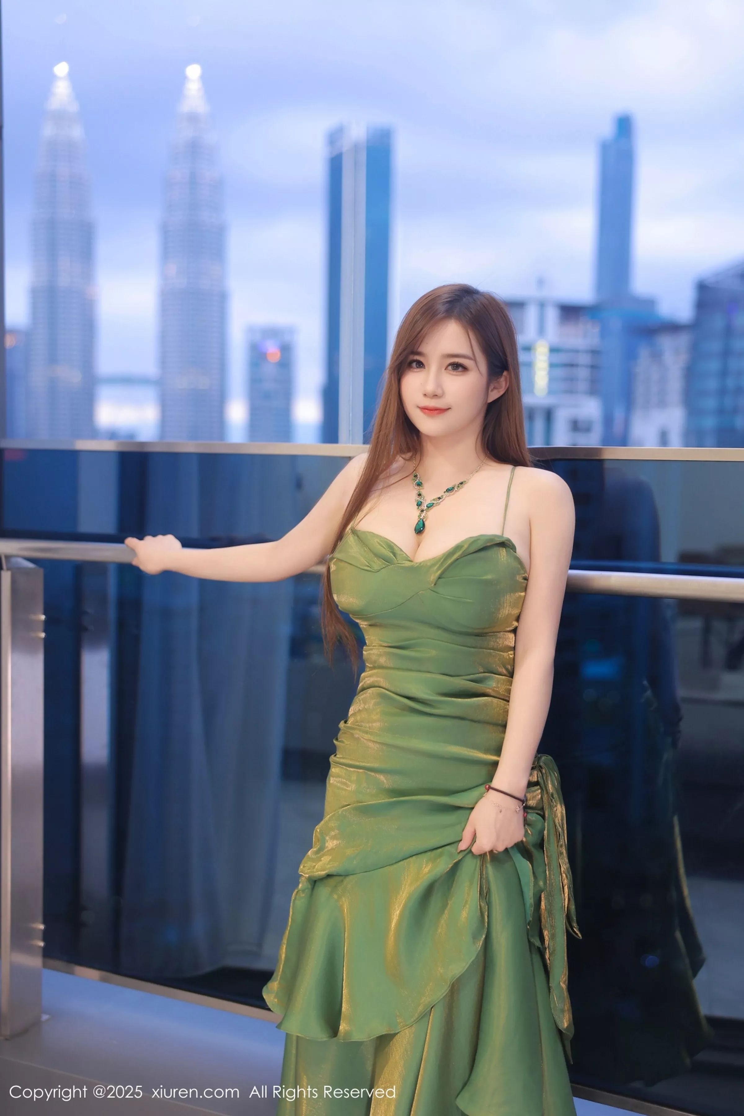 模特小肉肉咪性感缕空情趣内衣配破烂黑丝秀凹凸身材诱惑写真78P-第1章-图片2