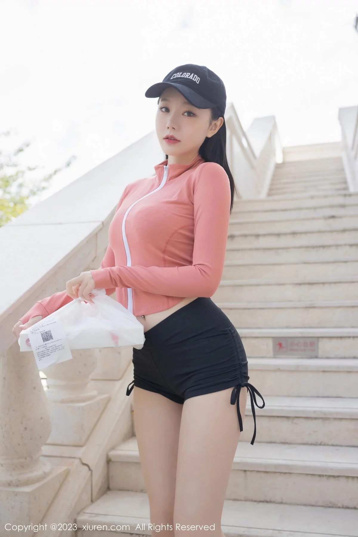 模特安然anran粉色运动上衣配黑短裙半脱露蕾丝内衣诱惑写真82P-第1章-图片2