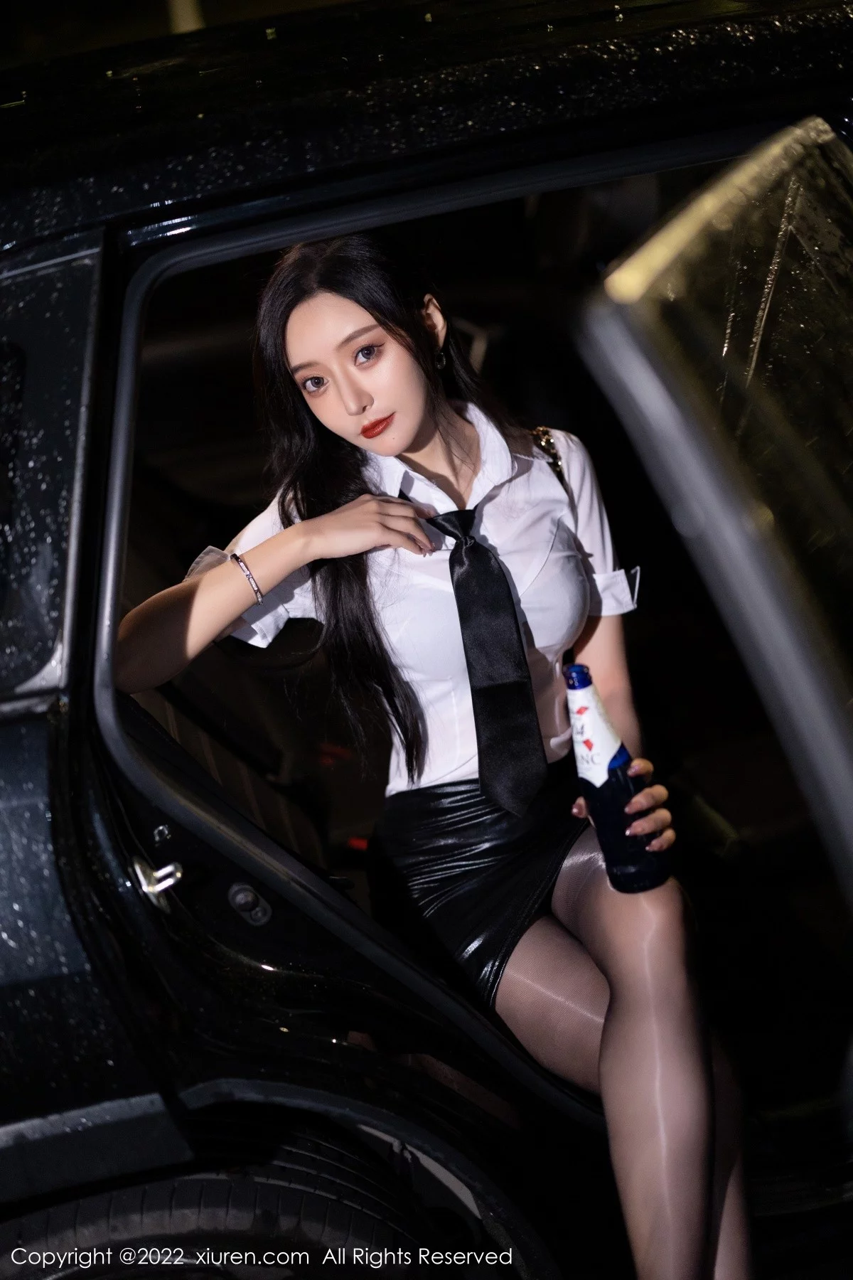 女神王馨瑶yanni性感白T配黑皮短裙露蕾丝内衣开档黑丝诱惑写真77P-第1章-图片1