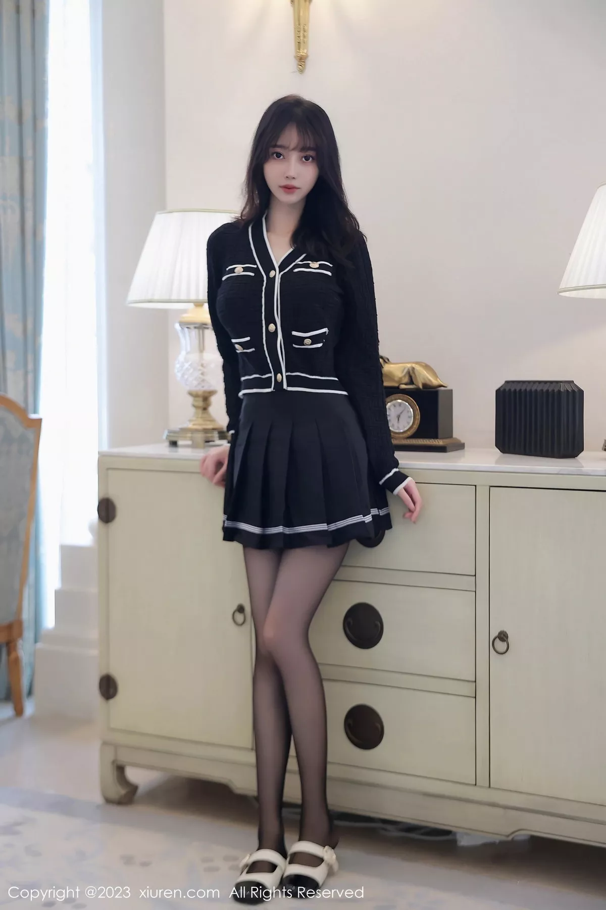 模特玥儿玥er半脱露性感黑色薄纱内衣配黑丝吊袜秀美腿诱惑写真82P-第1章-图片1