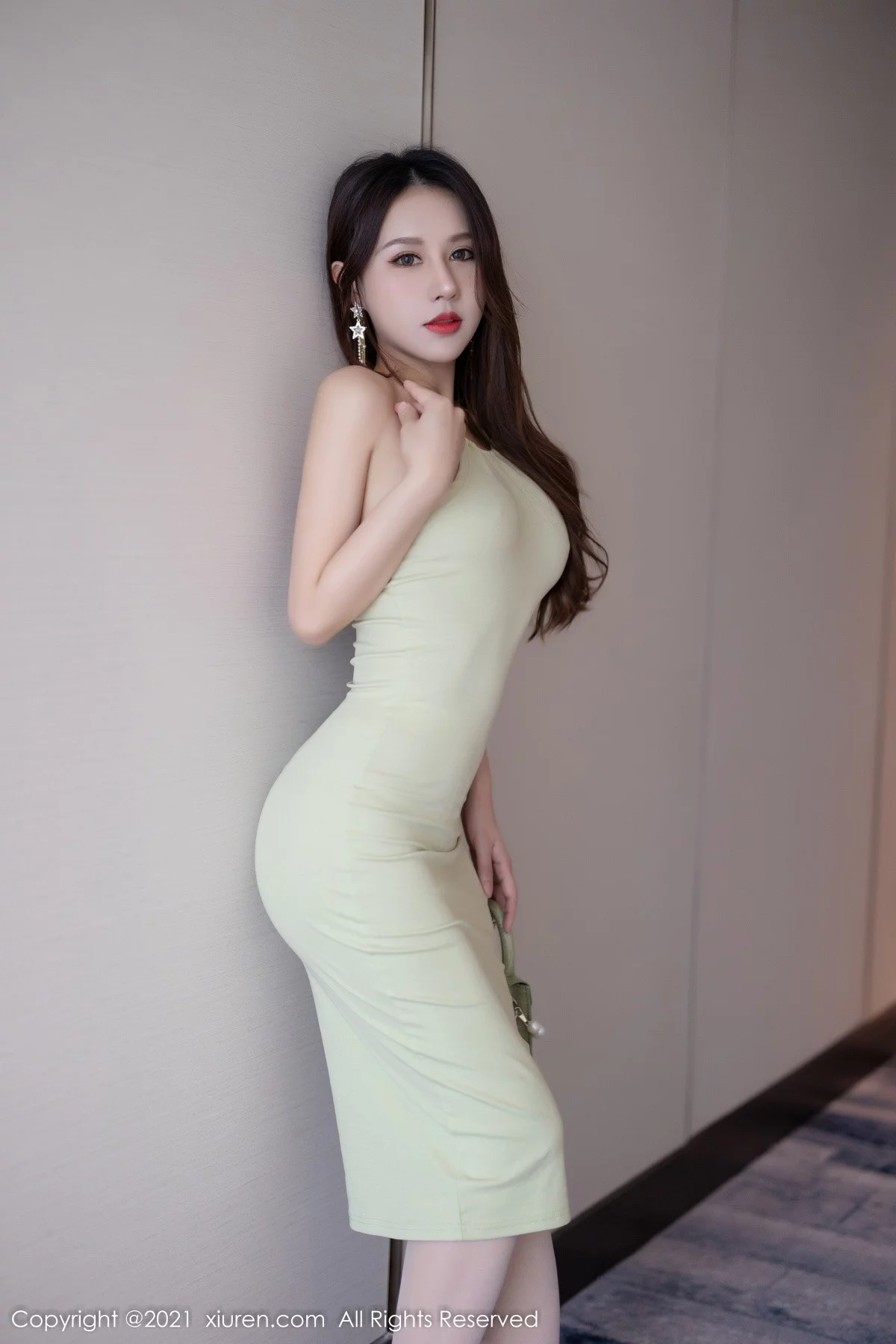 模特徐安安江浙沪旅拍撩淡绿长裙露开档白丝秀丰满身材诱惑写真63P-第1章-图片1