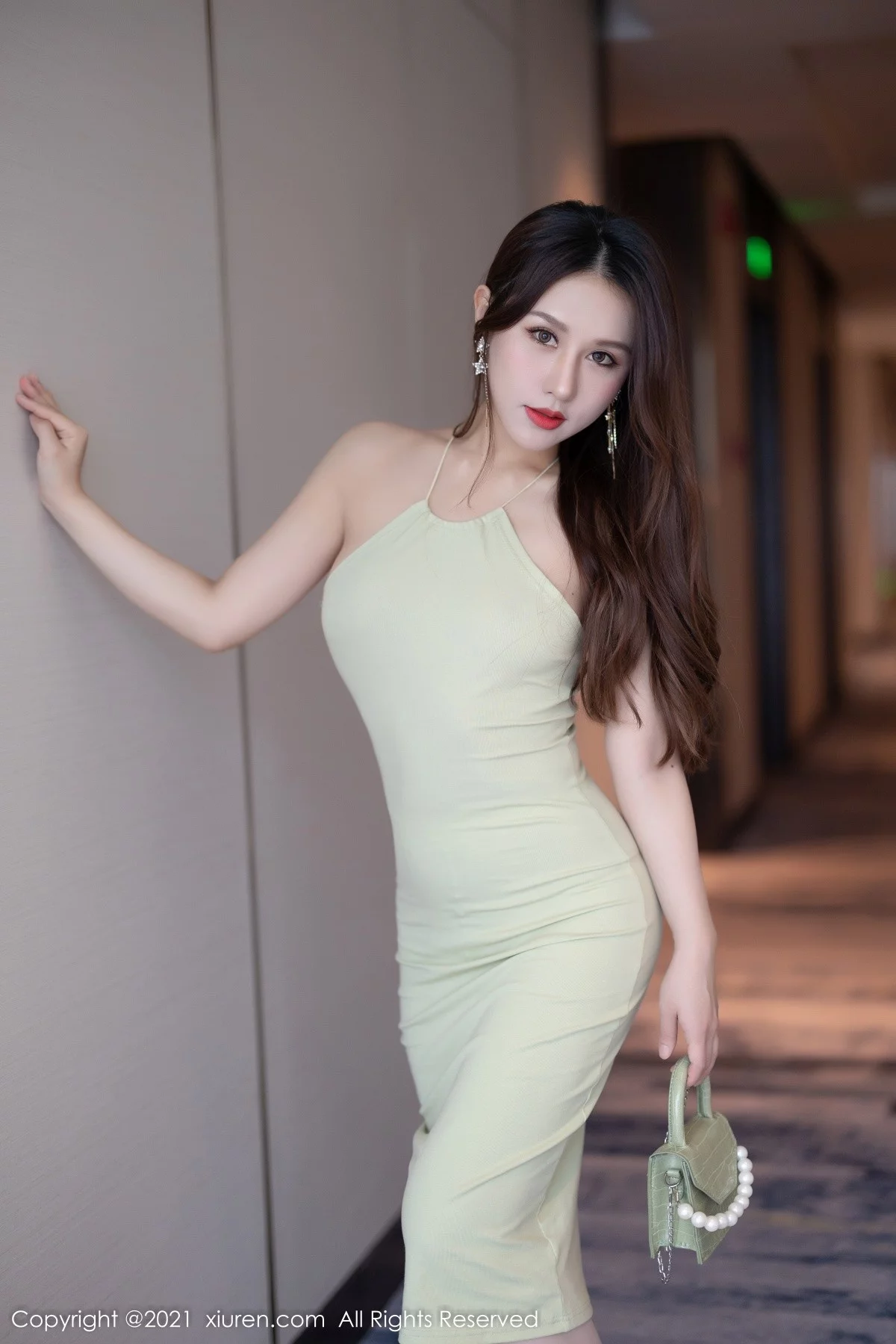 模特徐安安江浙沪旅拍撩淡绿长裙露开档白丝秀丰满身材诱惑写真63P-第1章-图片3