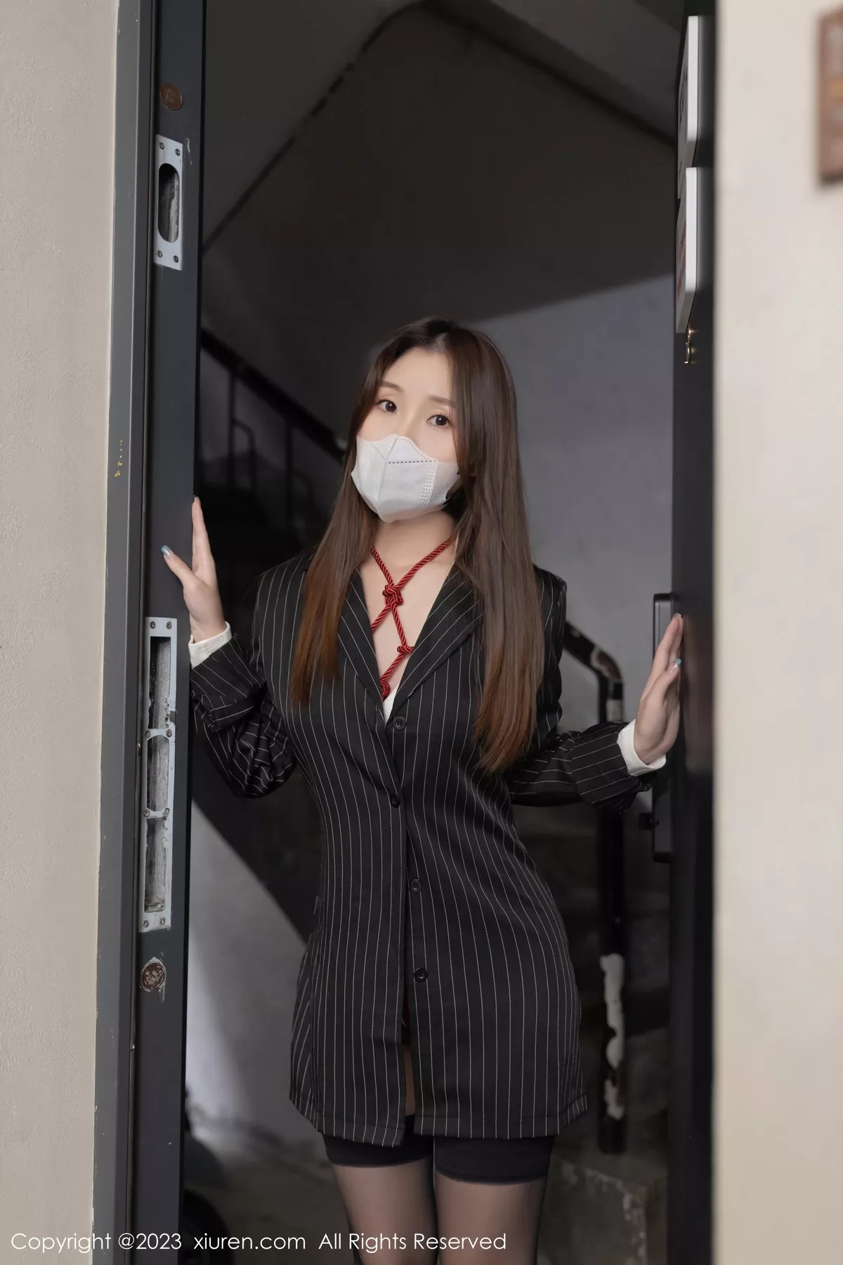 模特杏子Yada性格白色高开叉服饰情趣捆绑秀曼妙身姿诱惑写真75P-第1章-图片1