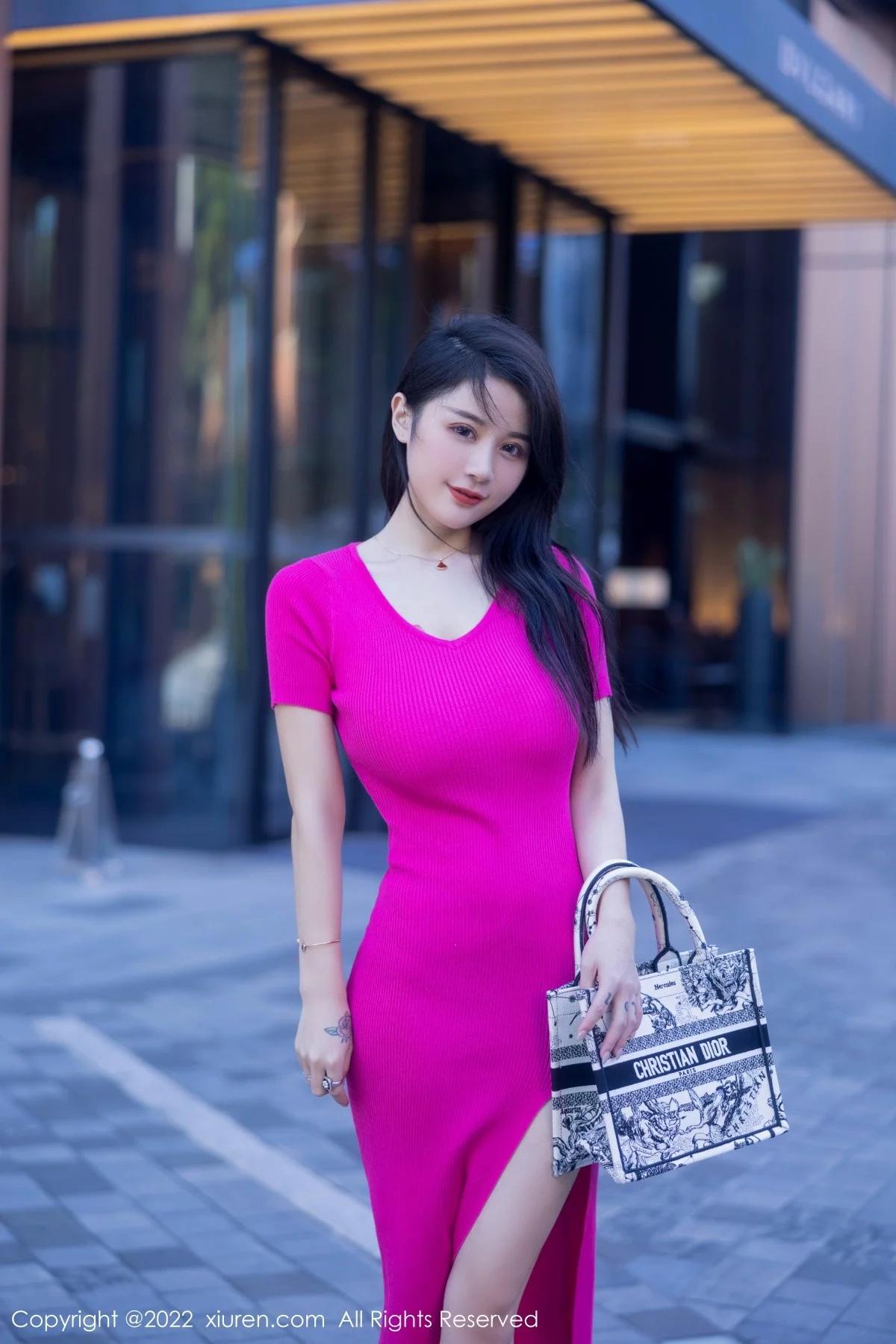 模特美七Mia西双版纳旅拍性感粉红连衣长裙秀惹火身材诱惑写真81P-第1章-图片1