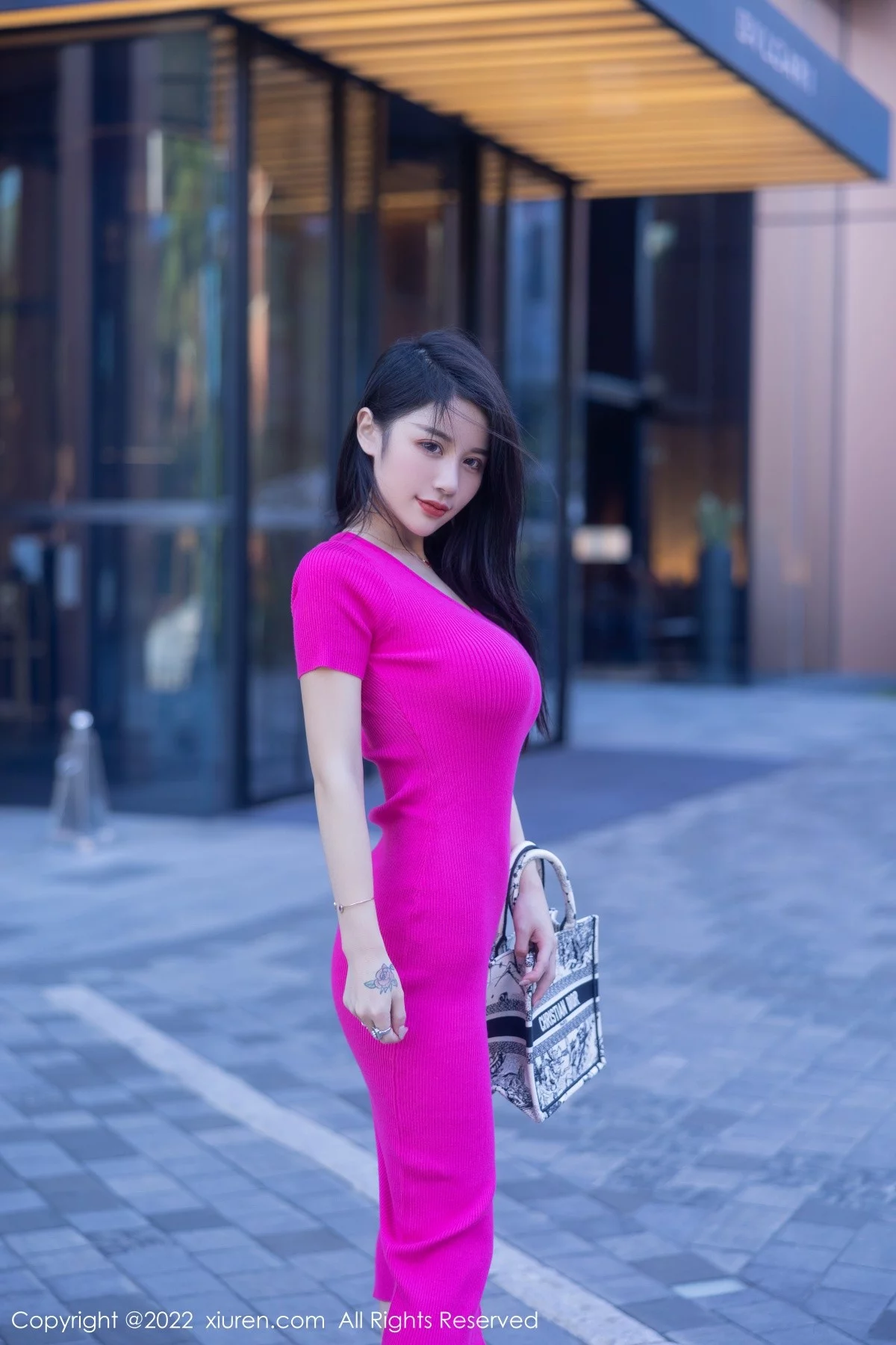 模特美七Mia西双版纳旅拍性感粉红连衣长裙秀惹火身材诱惑写真81P-第1章-图片2