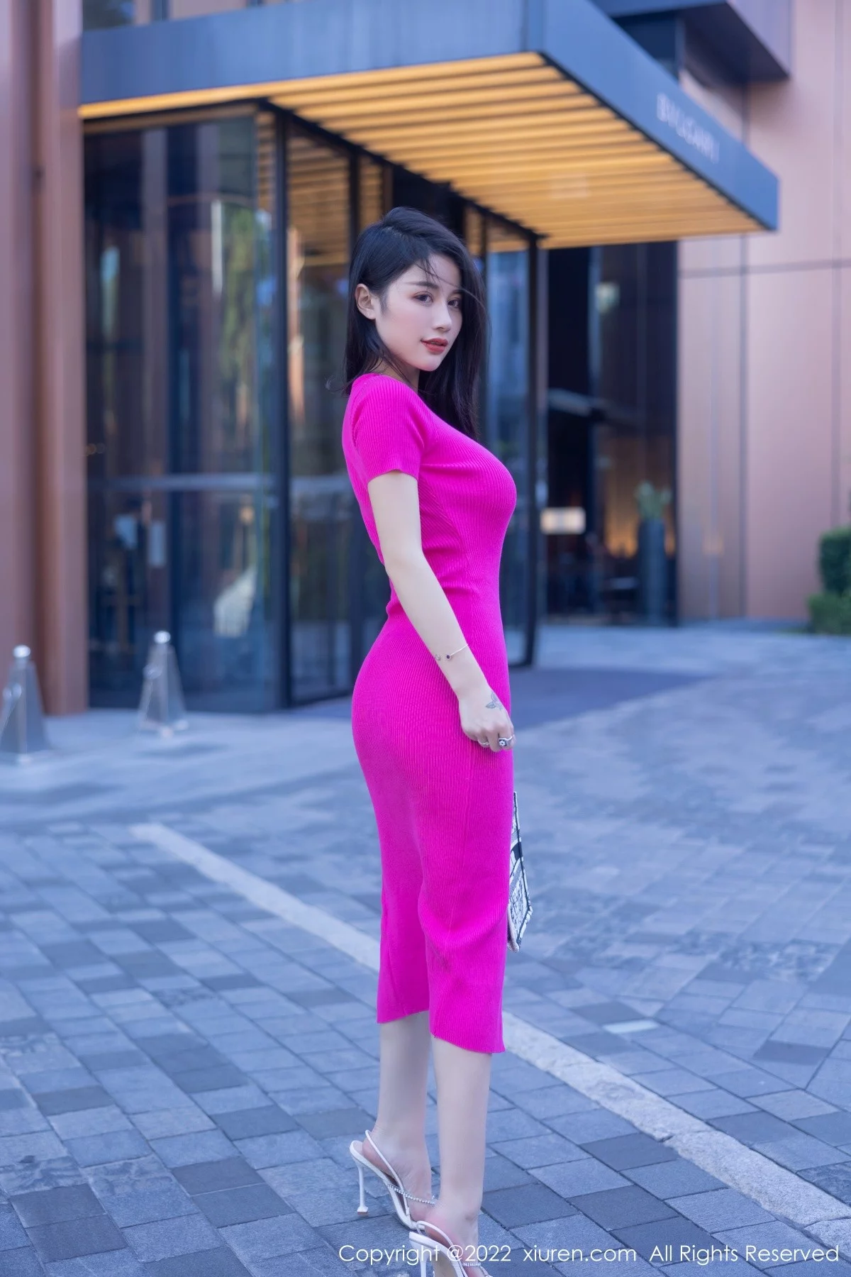 模特美七Mia西双版纳旅拍性感粉红连衣长裙秀惹火身材诱惑写真81P-第1章-图片3