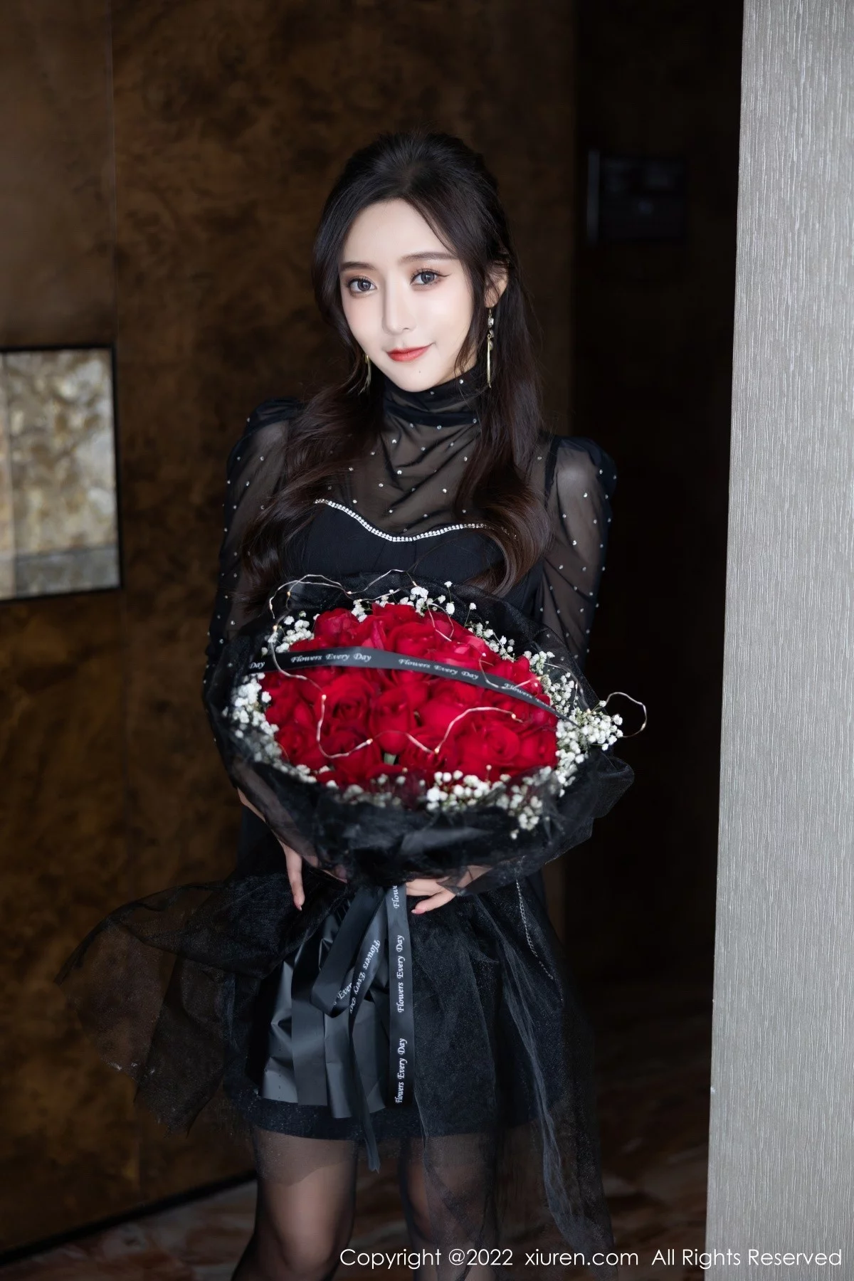 女神王馨瑶yanni室内场景黑色轻透服饰+红色情趣内衣诱惑写真64P-第1章-图片2