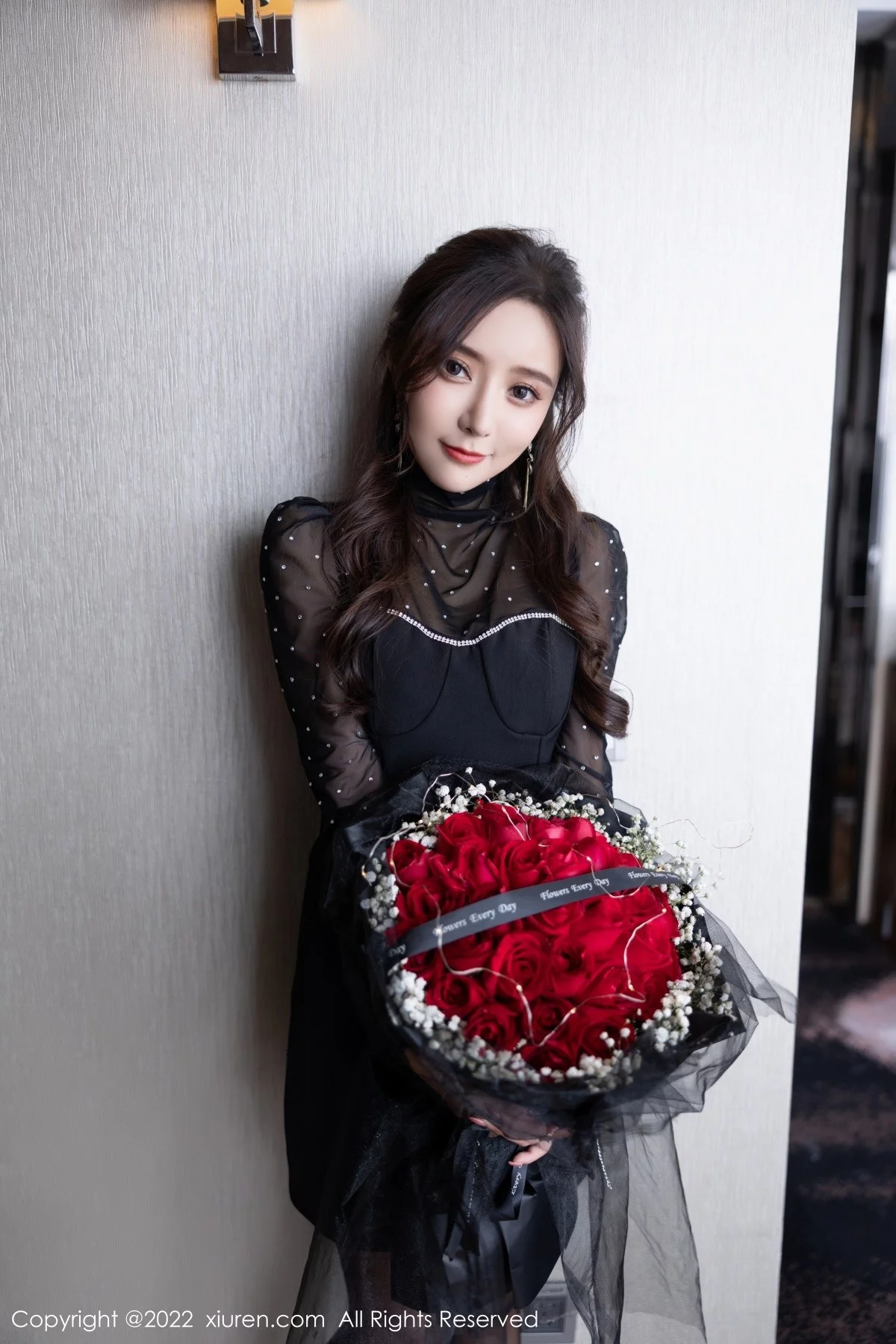 女神王馨瑶yanni室内场景黑色轻透服饰+红色情趣内衣诱惑写真64P-第1章-图片3