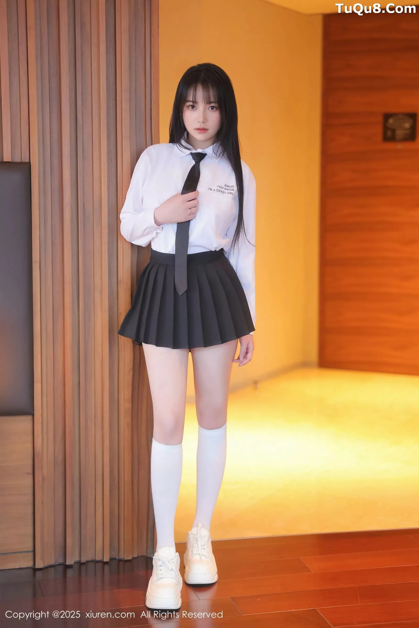 模特软情性感白色衬衫配黑短裙露白色丝袜秀曼妙身姿诱惑写真64P-第1章-图片1