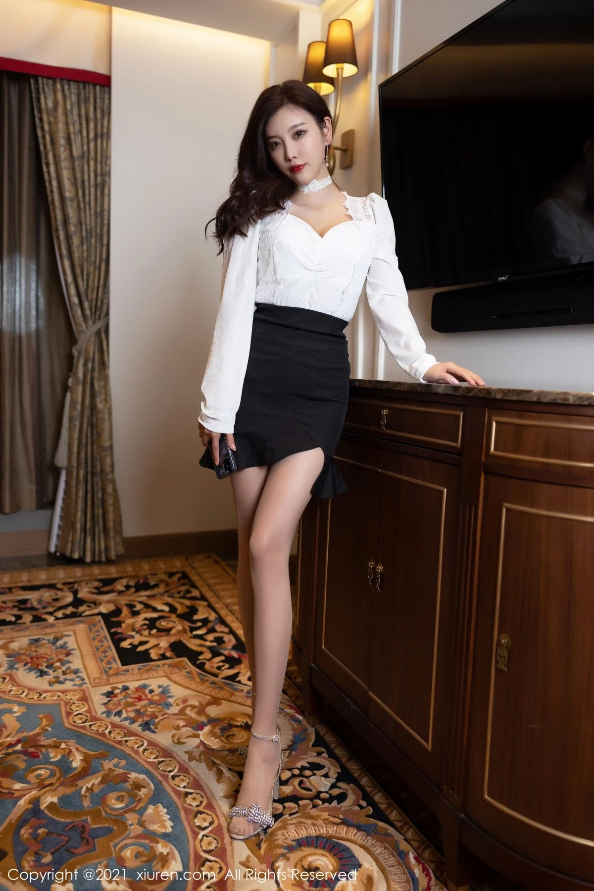 女神杨晨晨Yome都市OL风格白色内衣配肉丝裤袜完美诱惑写真60P-第1章-图片1