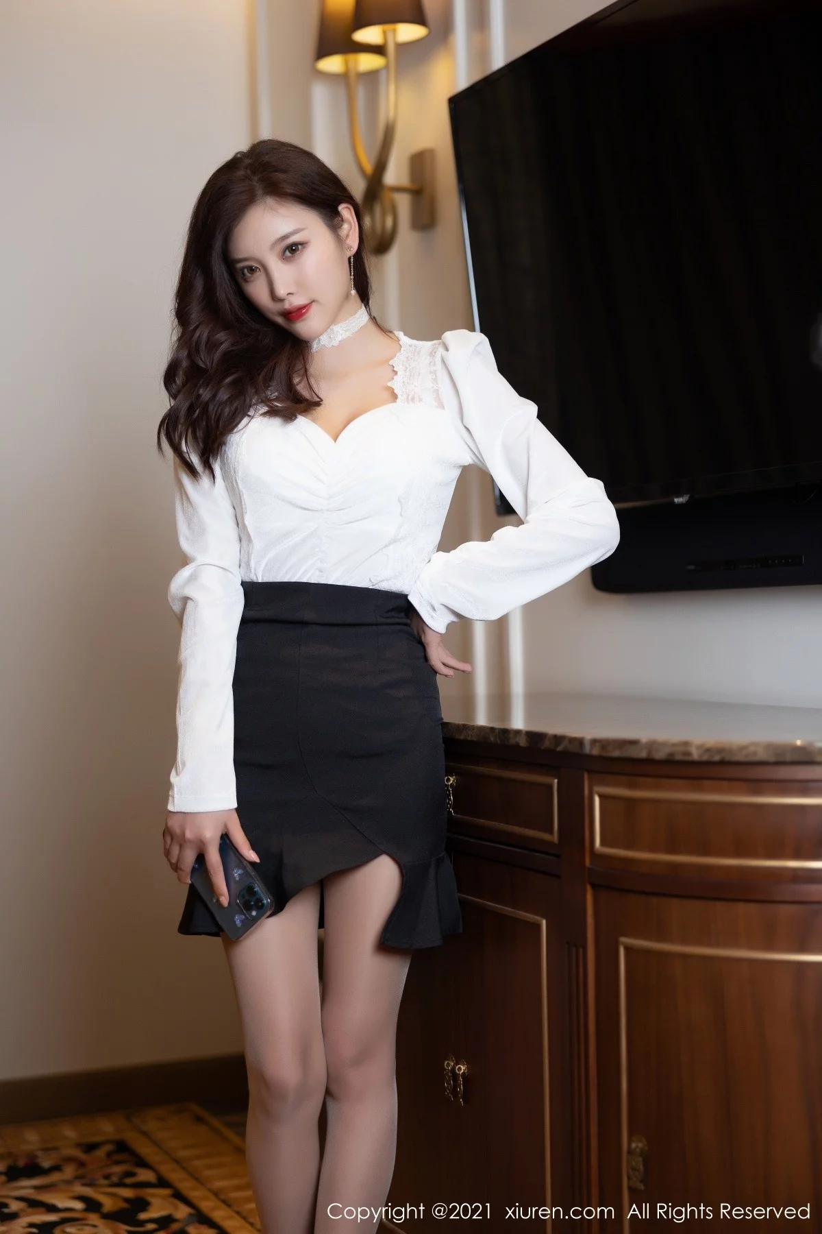 女神杨晨晨Yome都市OL风格白色内衣配肉丝裤袜完美诱惑写真60P-第1章-图片2