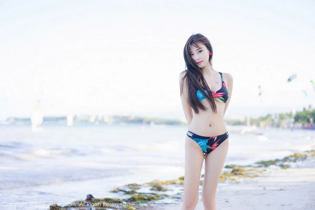 甜美女神杨晨晨sugar长滩旅拍粉色比基尼秀完美身材性感写真53P-第1章-图片1