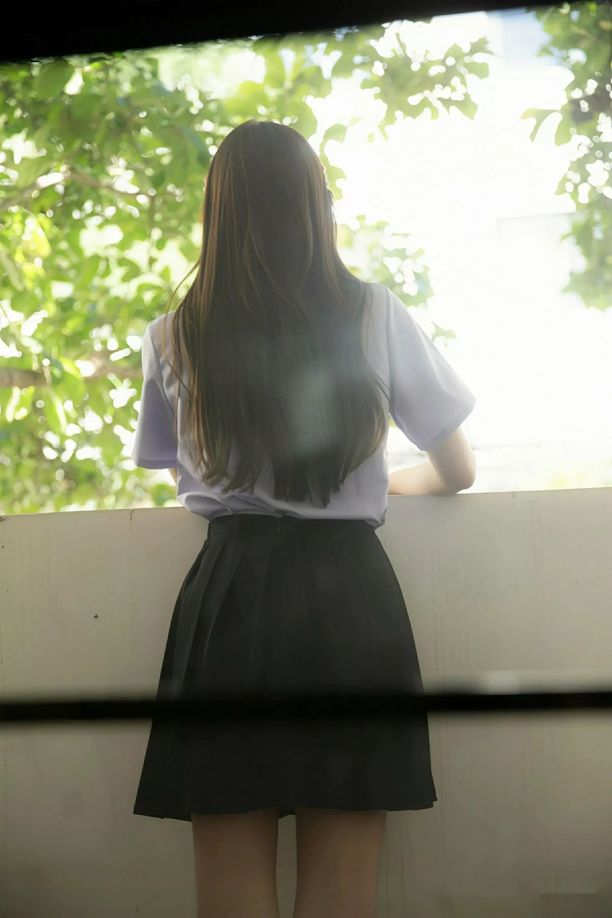 模特悦兮性感蓝色衬衣配黑色短裙露白色内衣秀完美身材诱惑写真80P-第1章-图片1