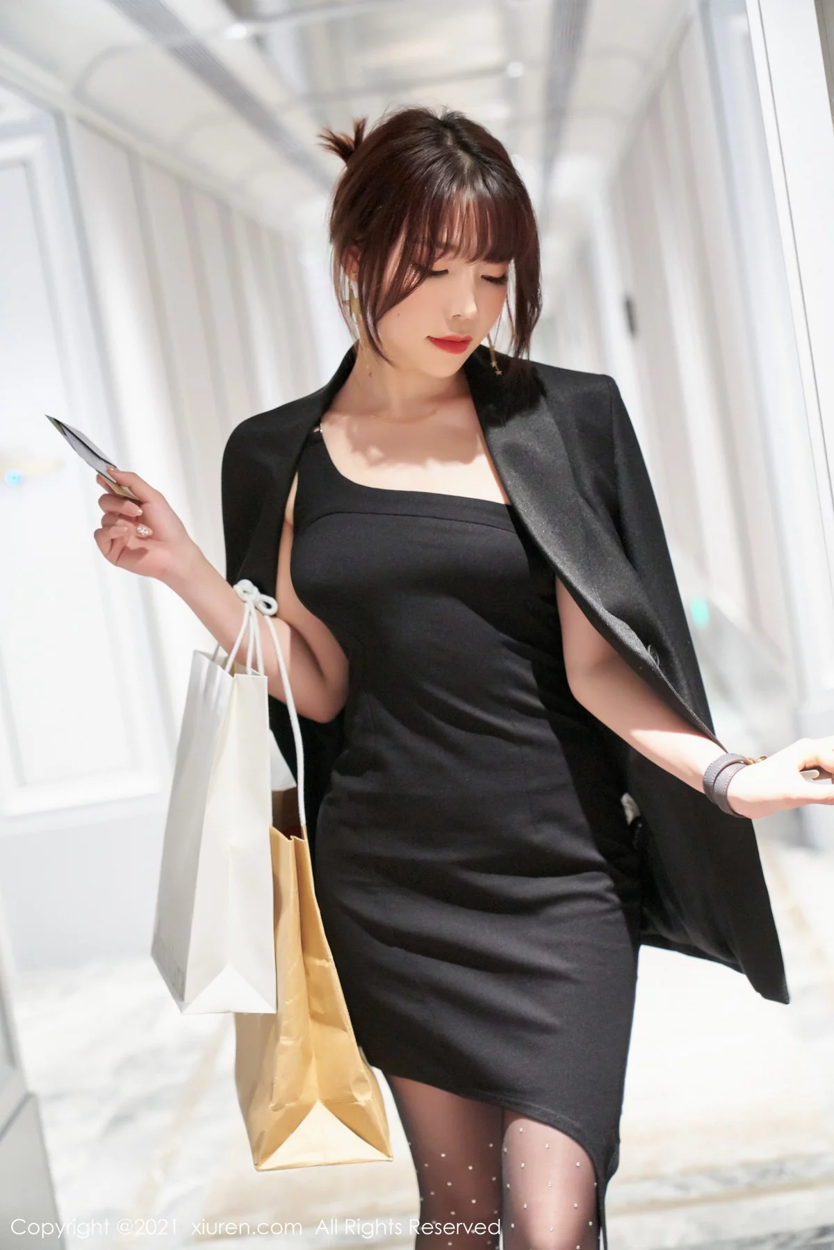 女神芝芝Booty西服黑丝OL主题超薄黑丝裤袜秀完美身姿诱惑写真56P-第1章-图片2