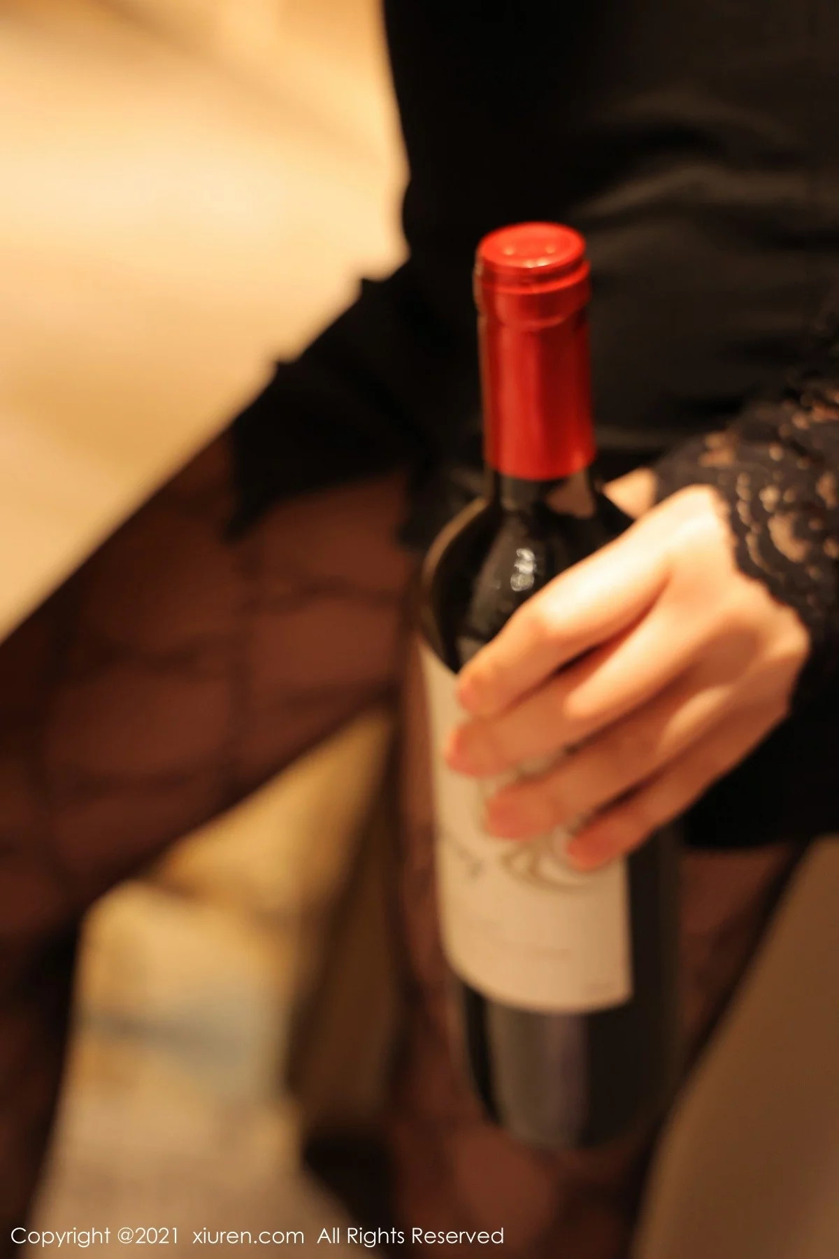 模特summer宝宝独自买醉主题私房浴室缕空服饰撩人诱惑写真75P-第1章-图片1