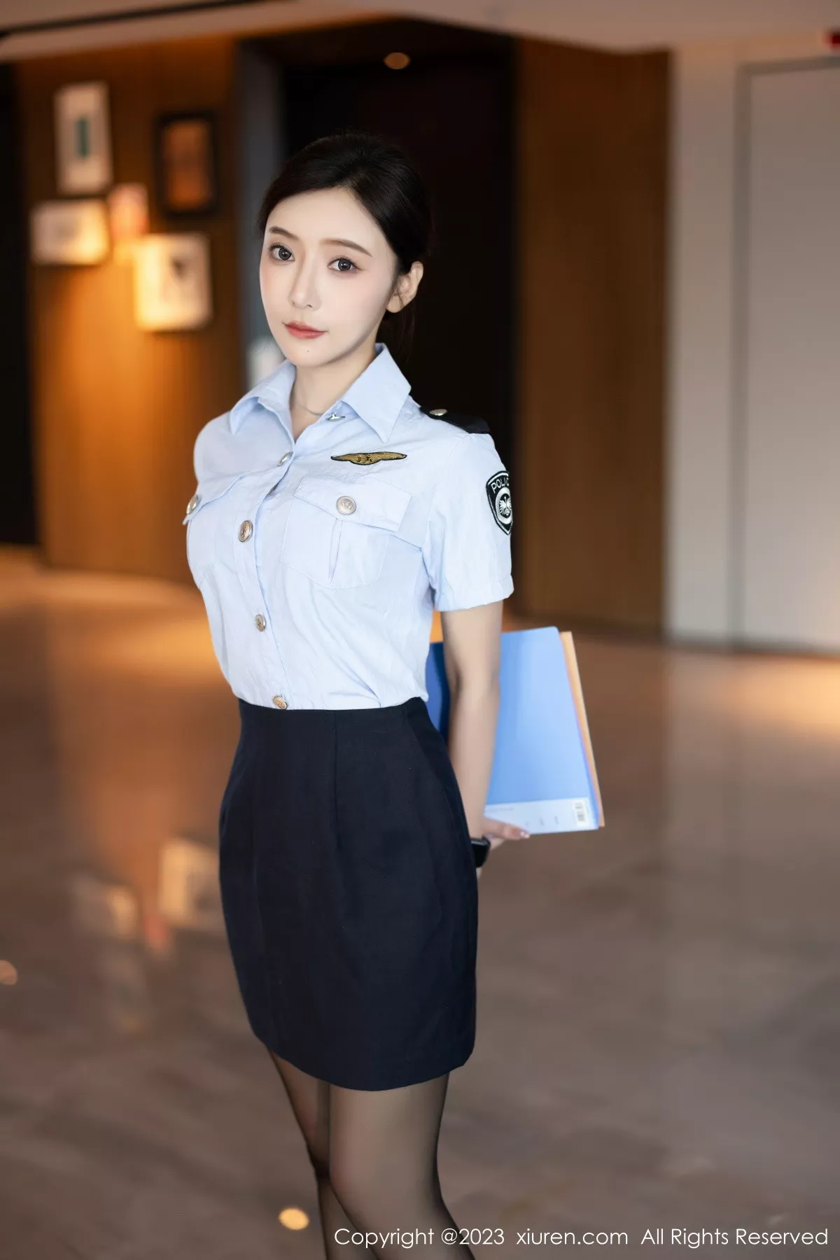 女神王馨瑶yanni性感女警制服露黑色蕾丝内衣秀惹火身材诱惑写真82P-第1章-图片2