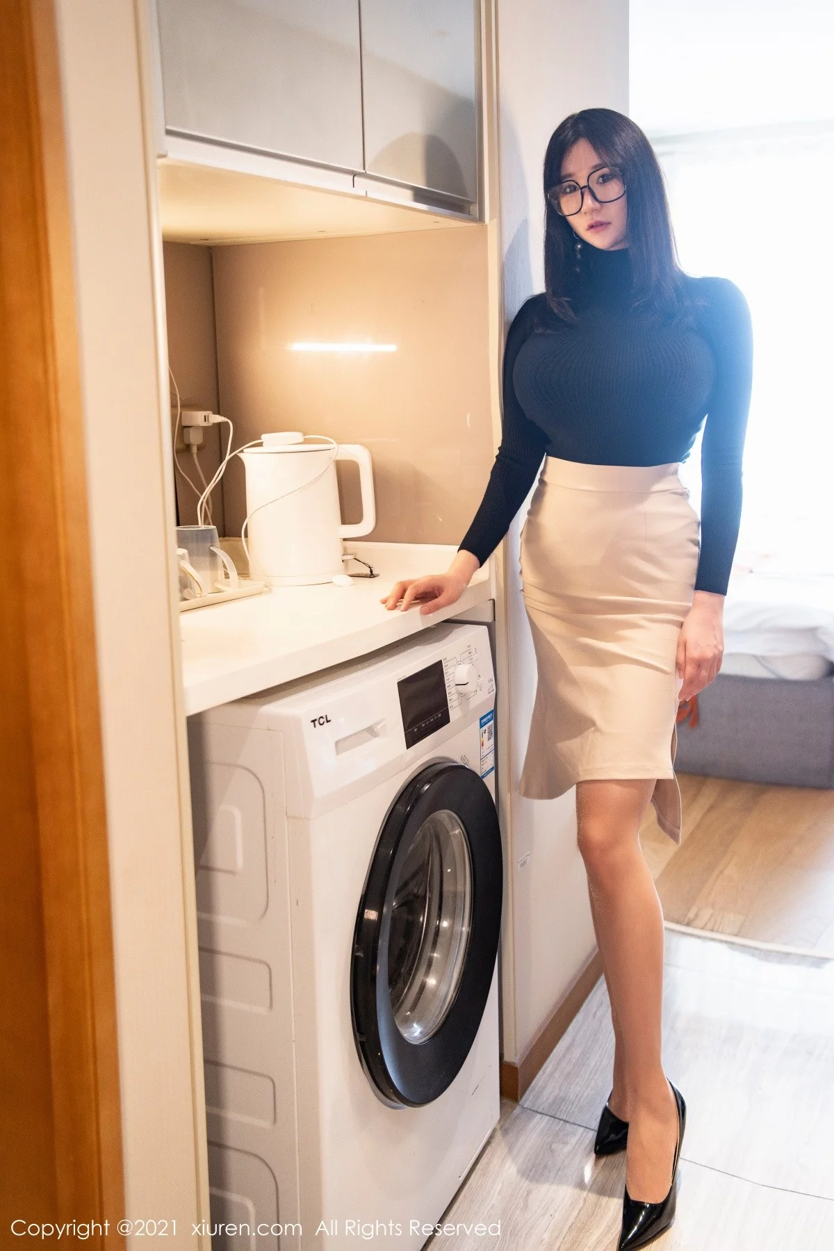御姐顾乔楠Cora私房脱性感服饰露情趣内衣秀豪乳遮点诱惑写真70P-第1章-图片2
