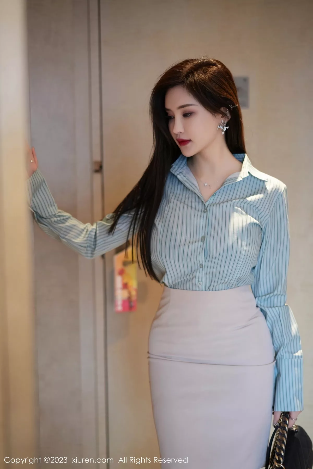 女神Carol周妍希黑色网格情趣服配黑丝网袜秀丰满身材诱惑写真60P-第1章-图片1
